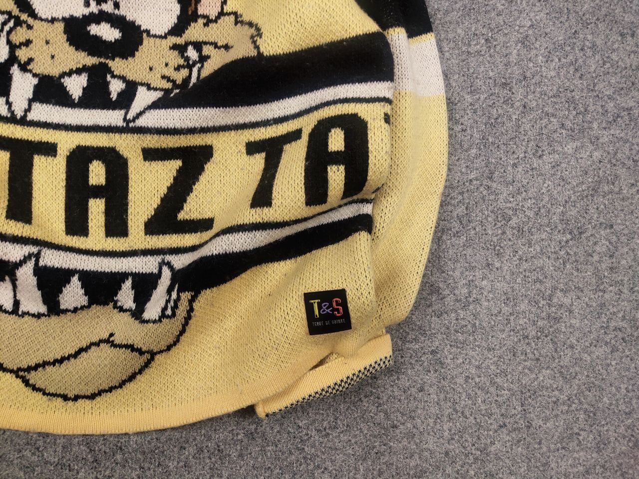 Cartoon Network Vintage 90's Looney Tunes Logo Taz Warner Bros Knit Sweater Size US L / EU 52-54 / 3 - 6 Thumbnail