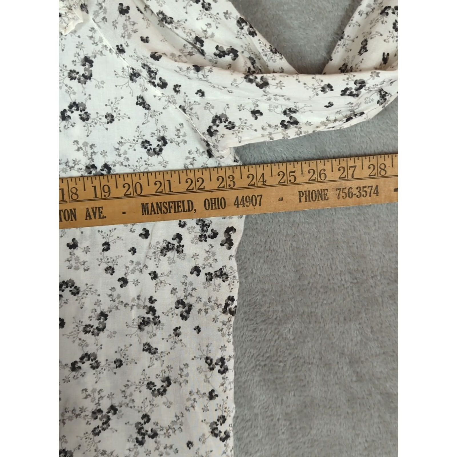 Old Navy Old Navy Womens Blouse XL Cottage Floral Flowy Long Sleeve Peasant Boho Fall White Black Gray Size XL / US 12-14 / IT 48-50 - 7 Thumbnail