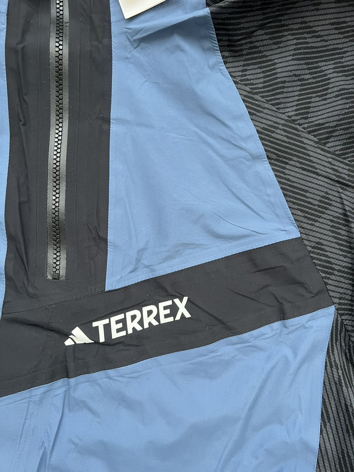 Adidas Adidas terrex Wind breaker blue and grey Size US M / EU 48-50 / 2 - 4 Thumbnail