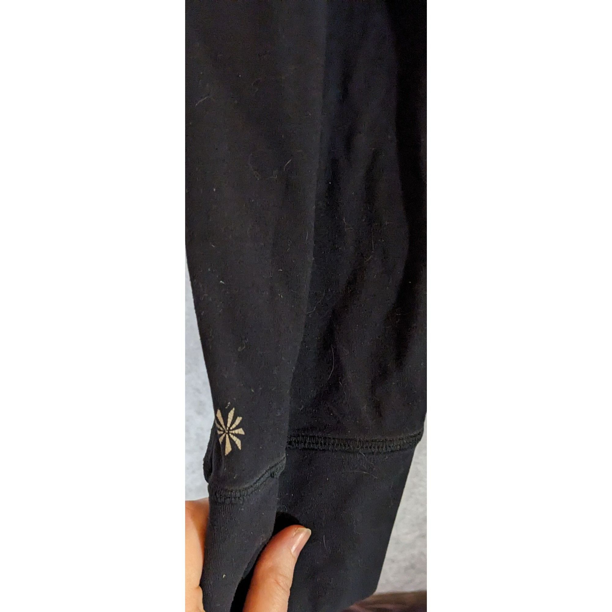 Athleta Athleta Black Crop Leggings W/ Mesh Calf & Reflective Detail Size 27" / US 4 / IT 40 - 2 Thumbnail
