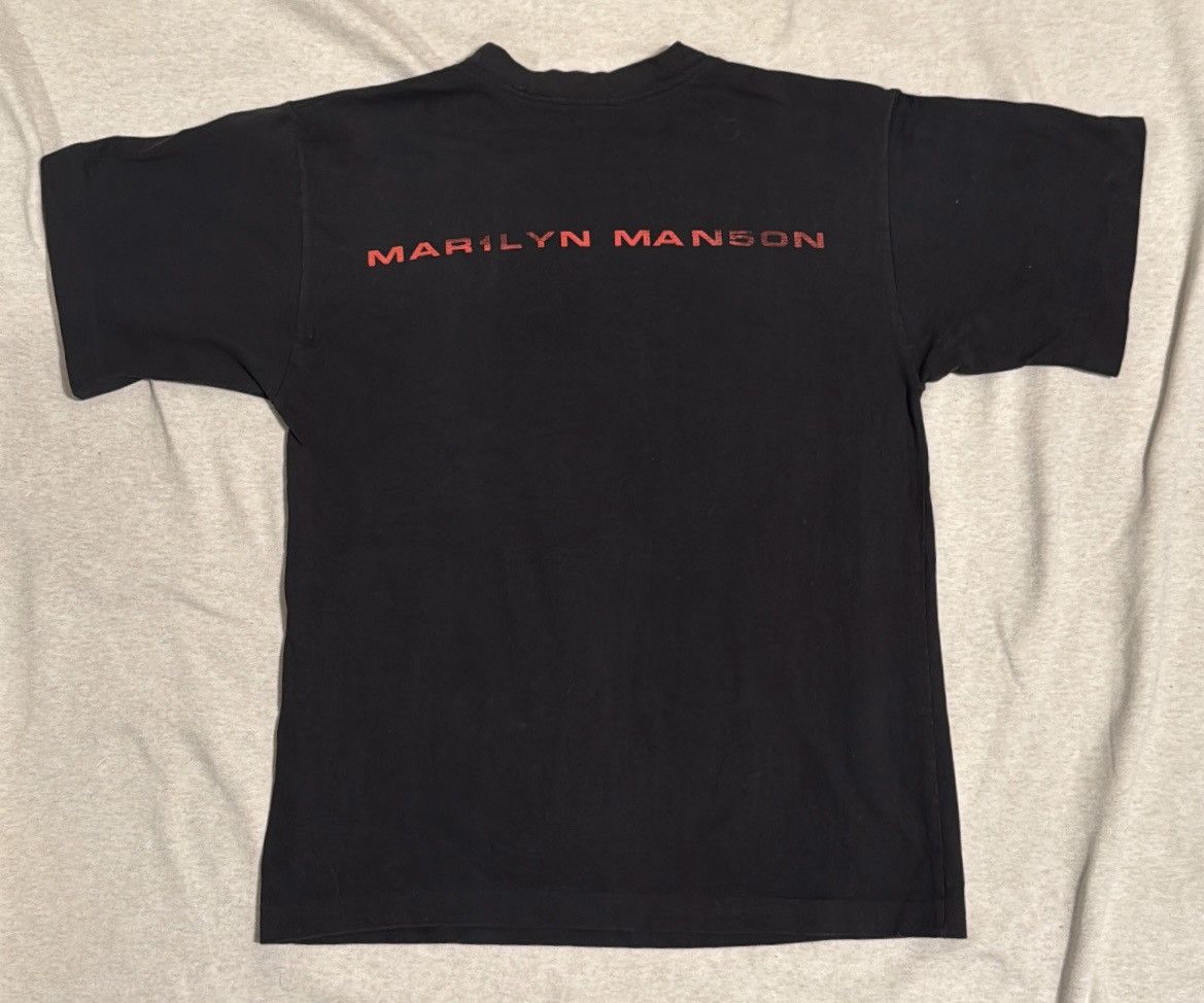 Marilyn Manson Vintage 1998 Marilyn Manson Gods in the TV T-shirt Size US M / EU 48-50 / 2 - 5 Thumbnail