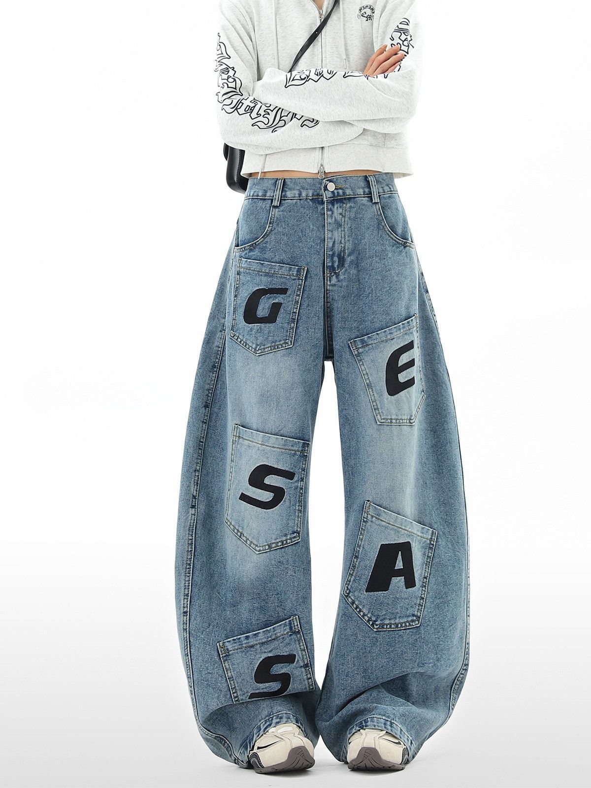 Japanese Brand High Street Embroidered Multi-Pocket Cargo Curved-Leg Jeans Size US 32 / EU 48 - 1 Thumbnail
