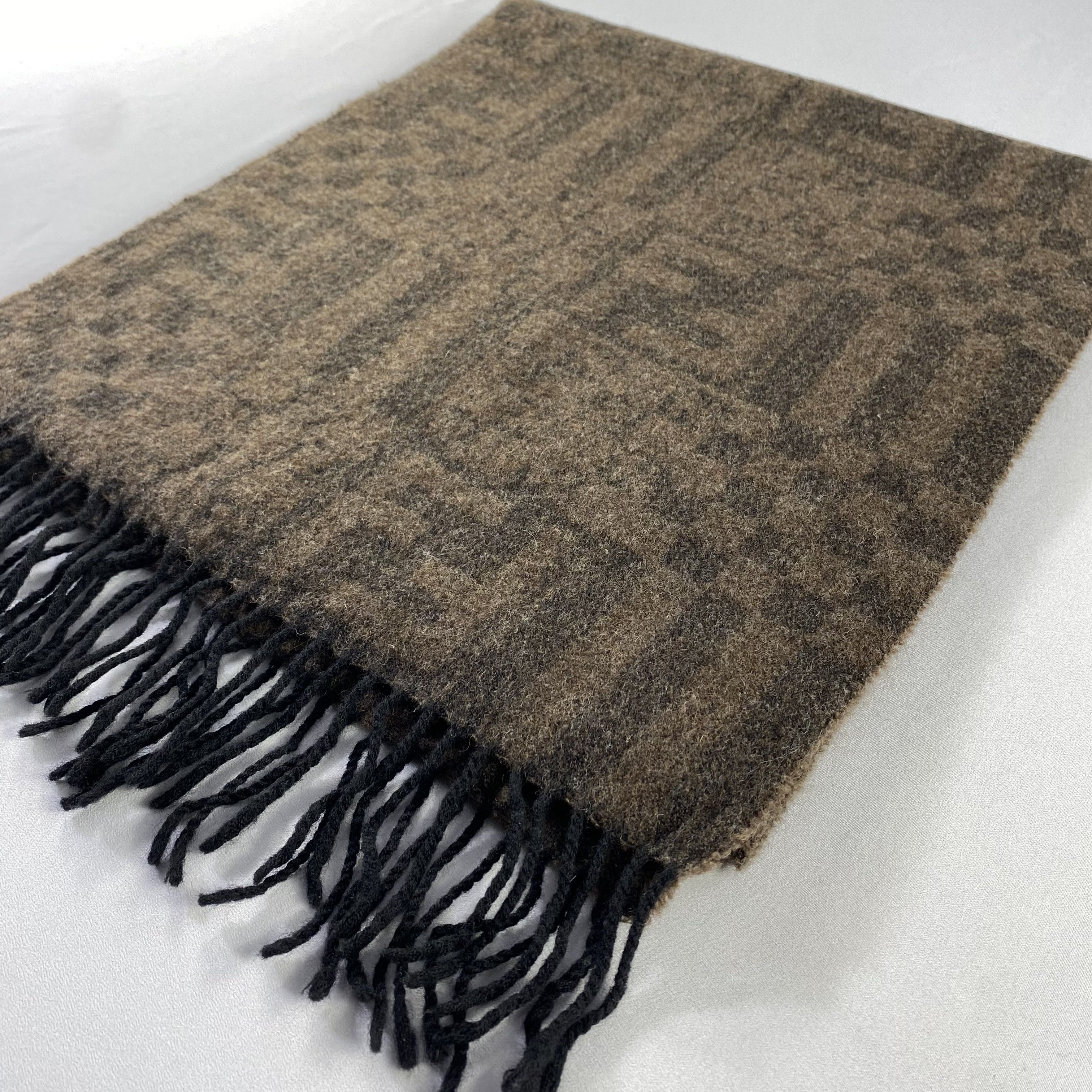 Fendi Fendi Scarf Neck Wrap Wool Muffler Size ONE SIZE - 4 Thumbnail