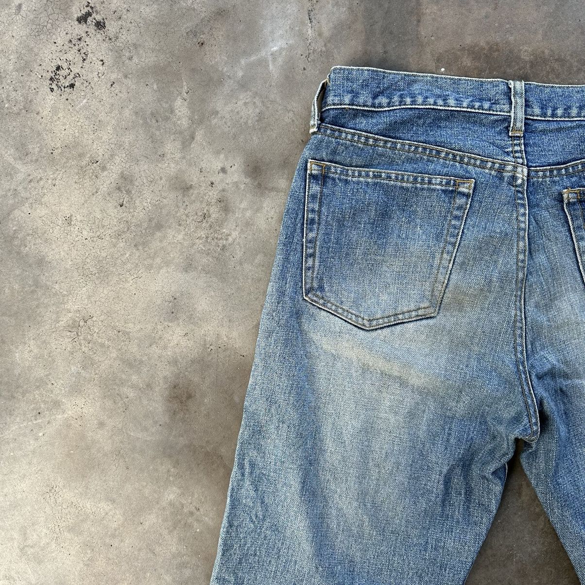 Japanese Brand Vintage Japanese Light Wash Faded Denim Jean Pant W32 Size US 32 / EU 48 - 13 Thumbnail