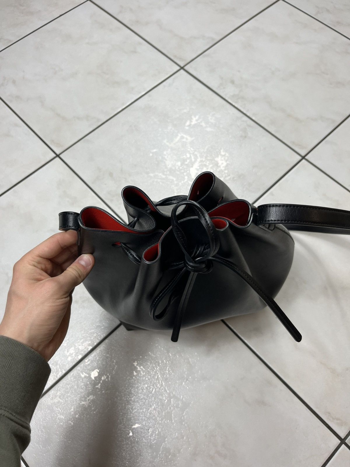 Mansur Gavriel Mansur Gavriel leather bucket bag black red big crossbody Size ONE SIZE - 22 Thumbnail