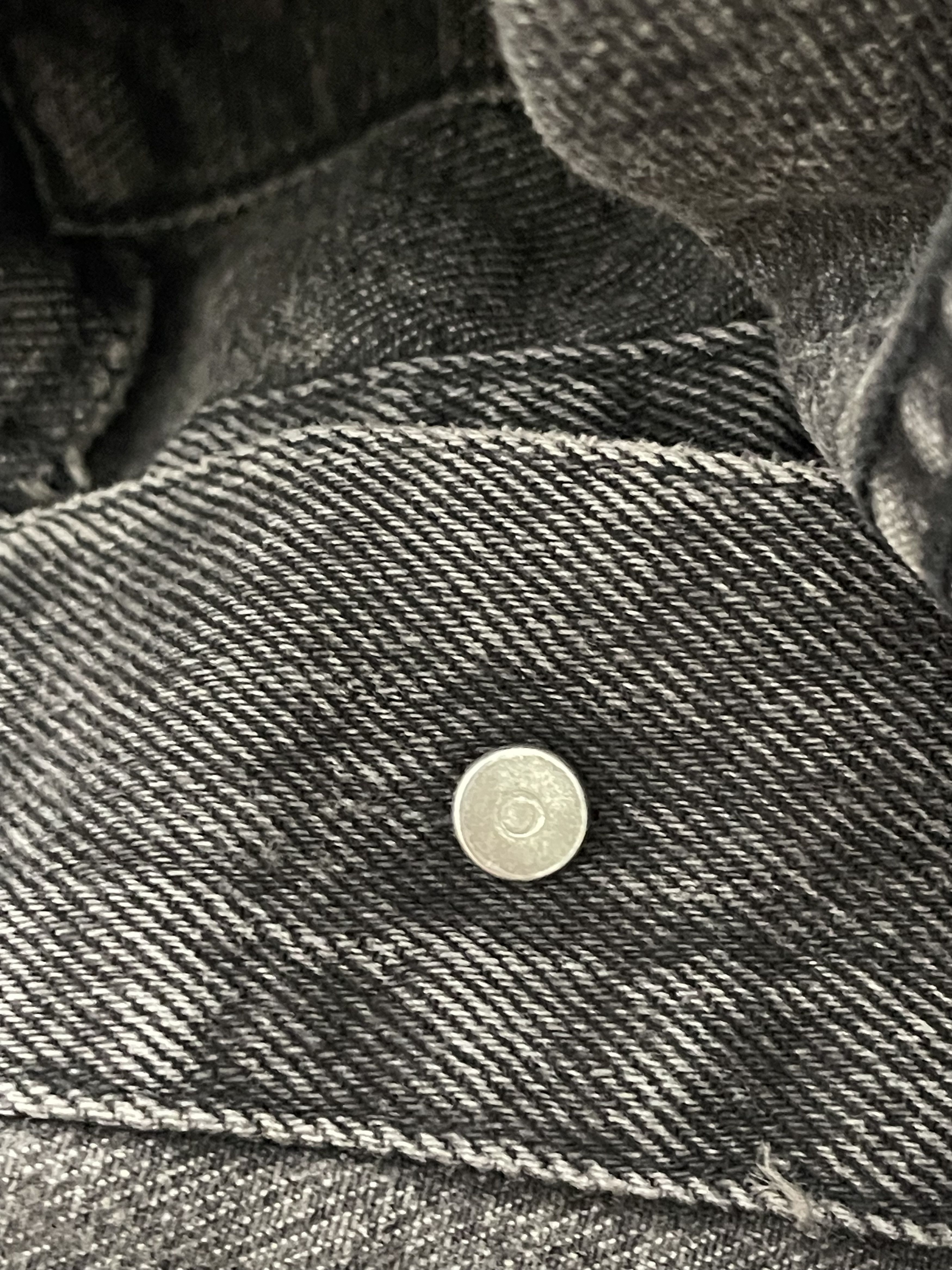 Guess × Vintage VINTAGE GUESS DESTROYED BLACK DENIM JACKET Size US L / EU 52-54 / 3 - 8 Thumbnail