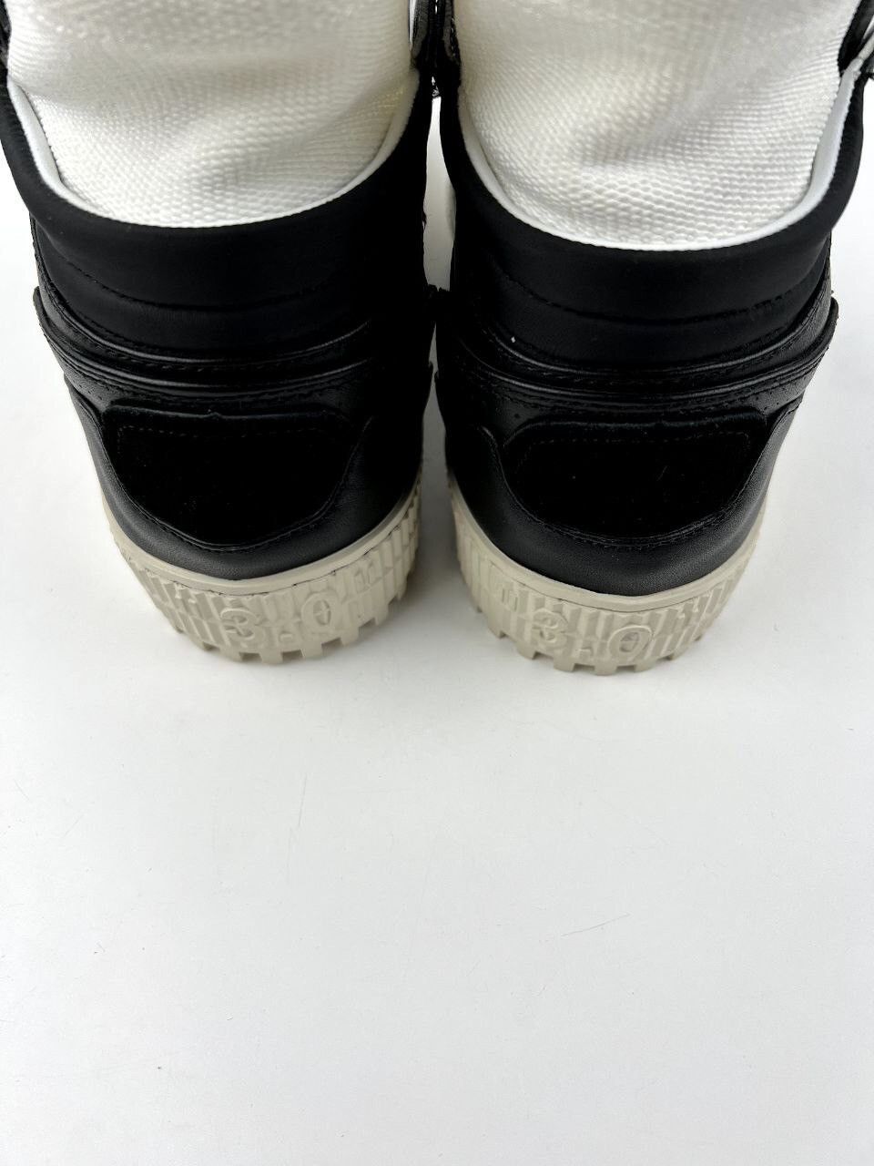Off-White OFF-WHITE High-top court 3.0 sneakers "Sample pair" Size US 7 / EU 40 - 9 Thumbnail