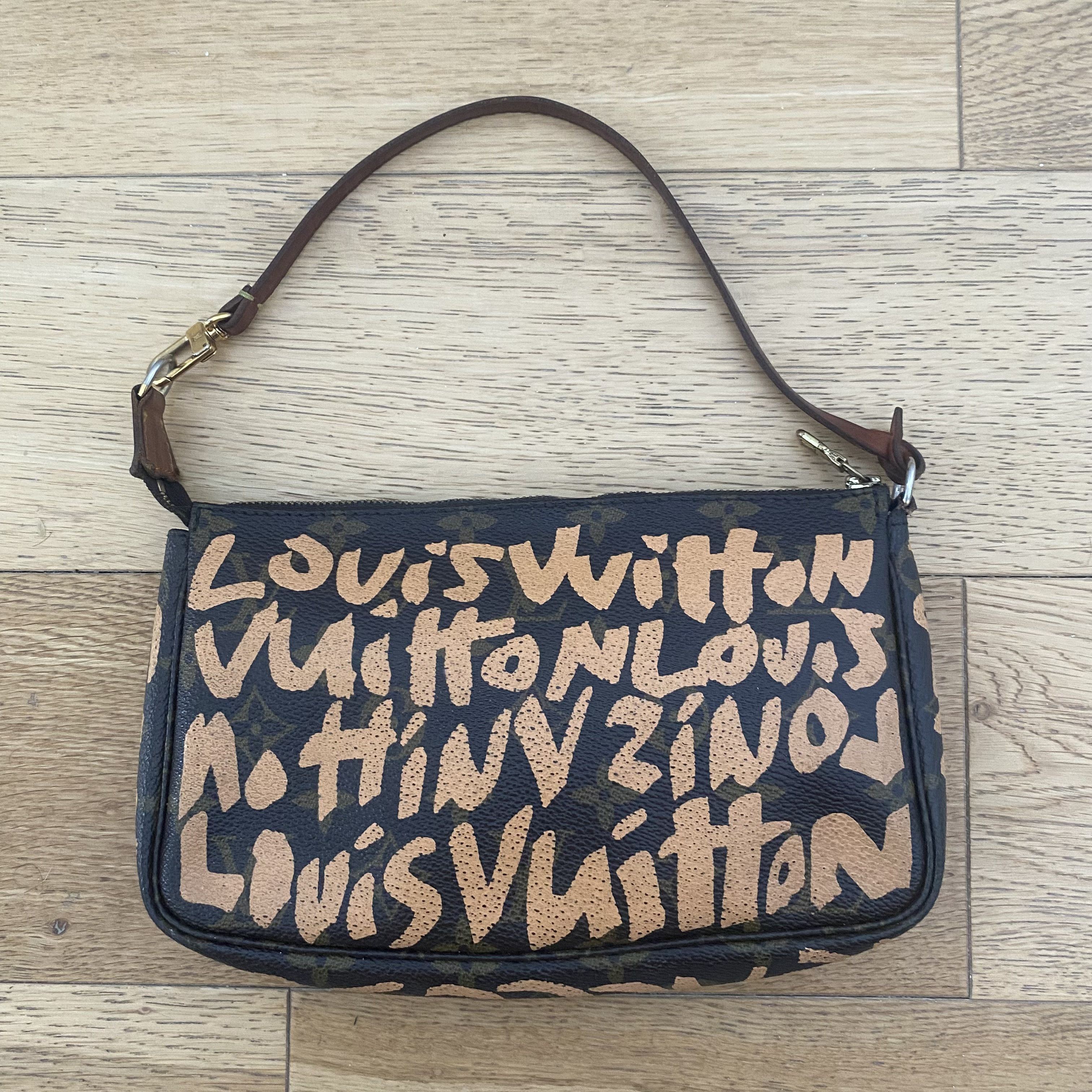 Louis Vuitton Louis Vuitton Stephen Sprouse Graffiti Pochette Monogram Size ONE SIZE - 2 Thumbnail