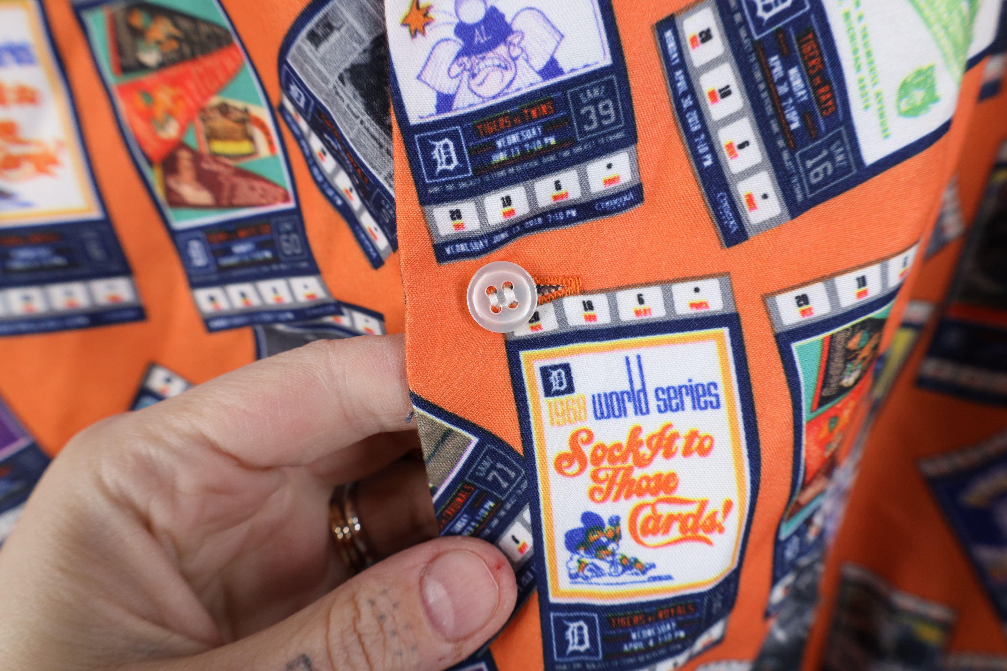 Vintage Vintage 90s Y2K Baseball Hawaiian Collared Button Shirt Size US XXL / EU 58 / 5 - 7 Thumbnail