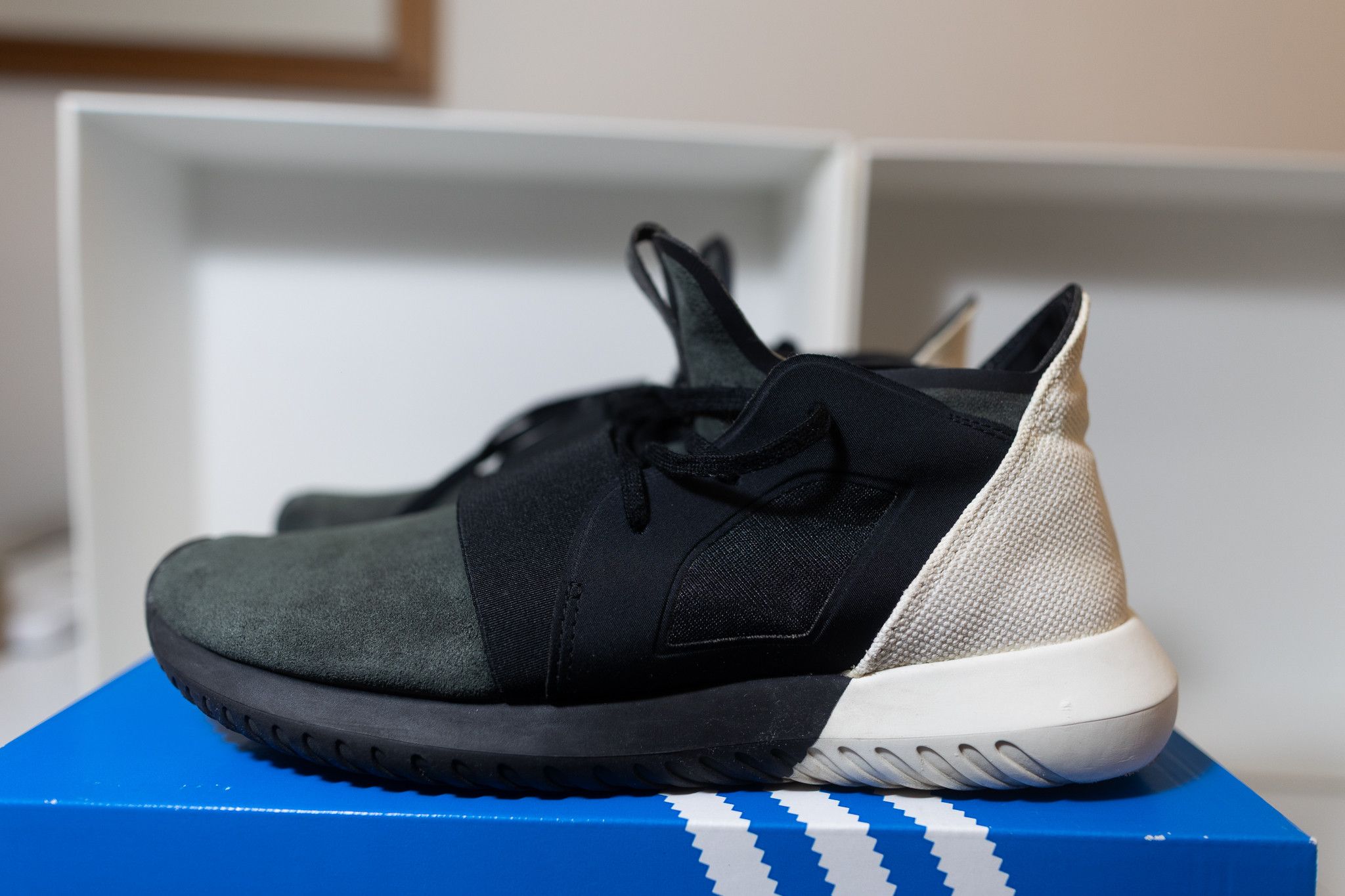 Adidas Adidas Tubular Defiant W Black White Size US 10 / IT 40 - 1 Thumbnail