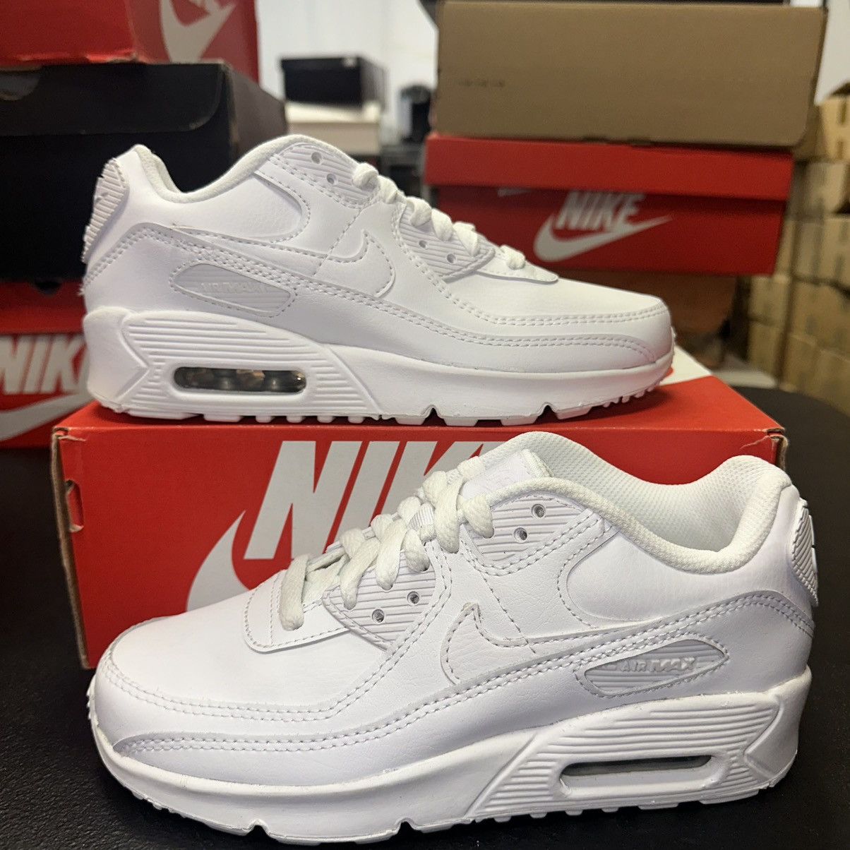 Nike Size 4Y (5.5W) -Nike Air Max 90 (GS) Triple White CD6864-100 Size US 5.5 / IT 35.5 - 1 Thumbnail