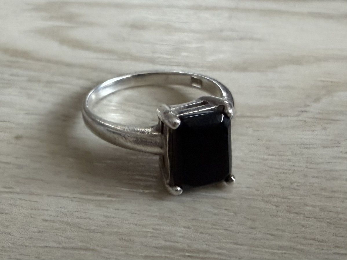 Vintage Vintage 925 Sterling Silver Ring w/ Onyx- Synthetic Stone Size ONE SIZE - 1 Thumbnail