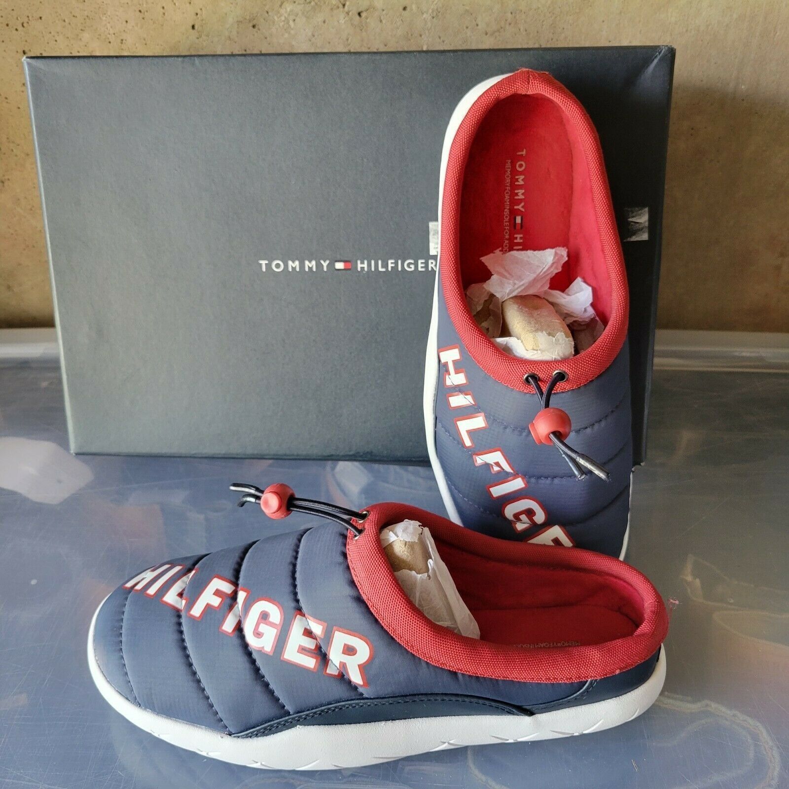 Tommy Hilfiger Tommy Hilfiger Sliding Shoes. Size 9 Size US 9 / EU 42 - 6 Thumbnail