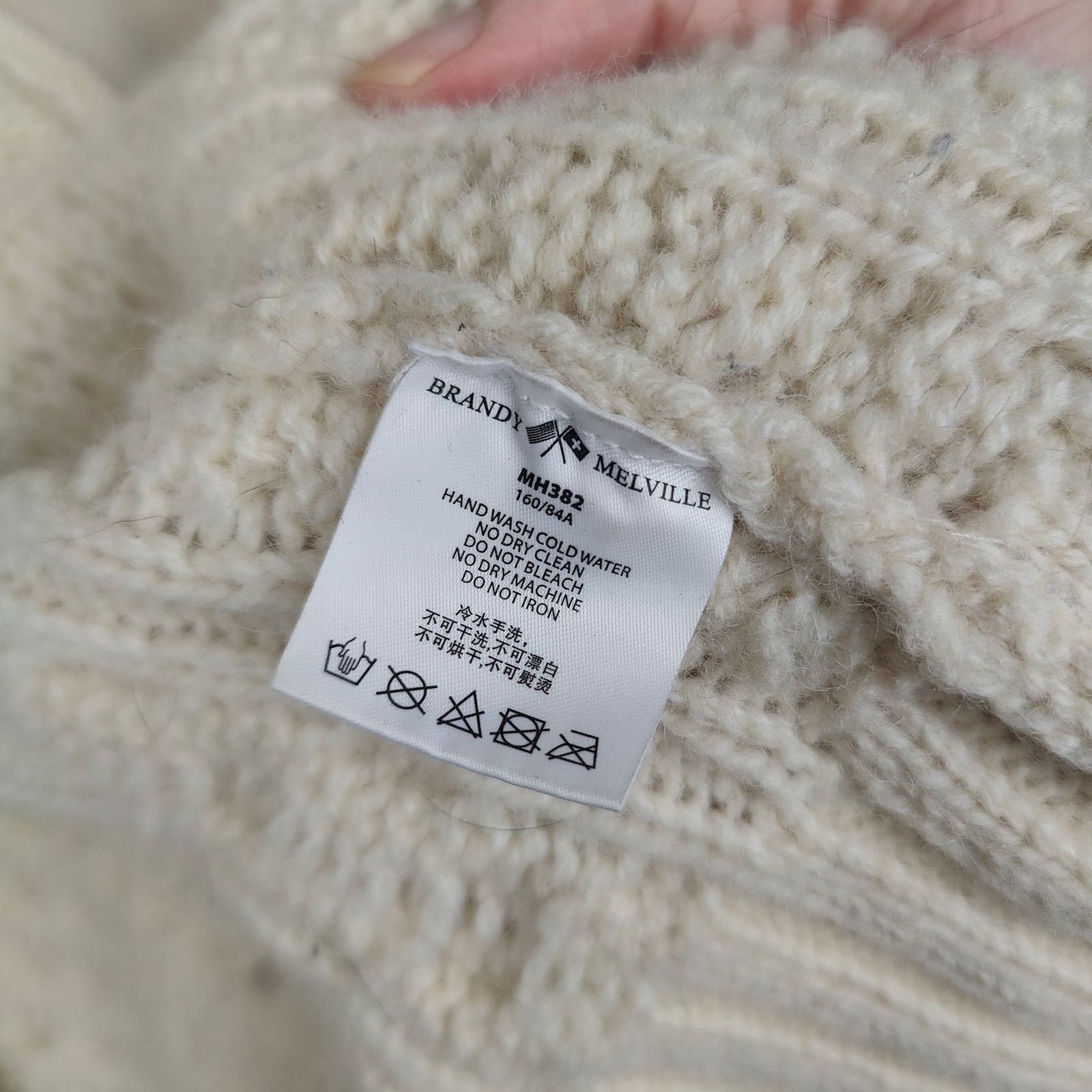 Brandy Melville Brandy Melville Fisherman Sweater Womens One Size Cream Size ONE SIZE - 8 Thumbnail