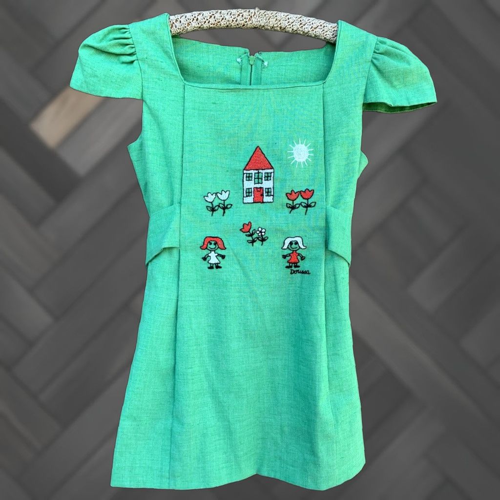Vintage VINTAGE Dorissa Embroidered Green Dress Short Sleeve Girls 1970s See Pics Measurements Size ONE SIZE - 1 Thumbnail