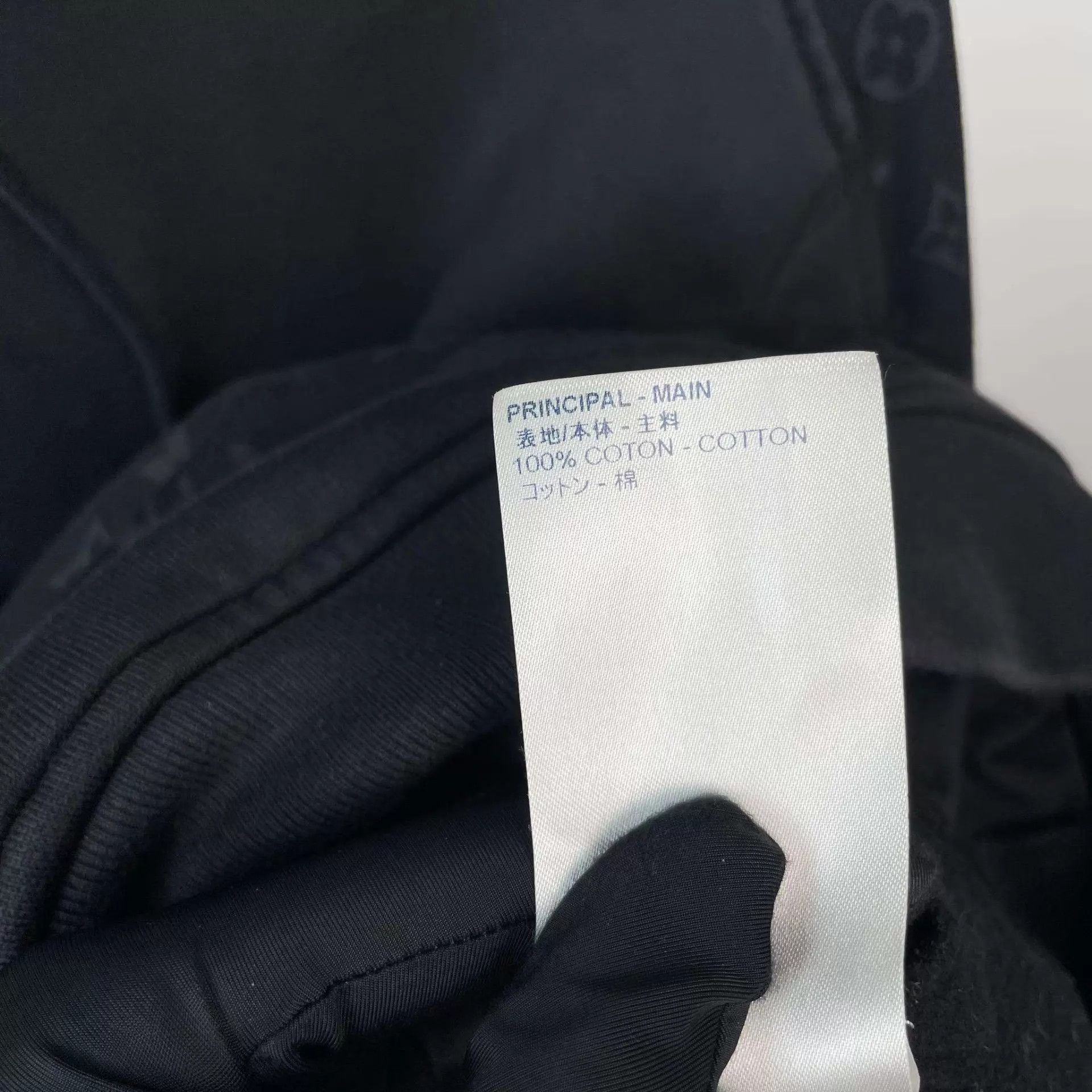 Louis Vuitton LV black circle logo print hoodie S Size US S / EU 44-46 / 1 - 6 Thumbnail