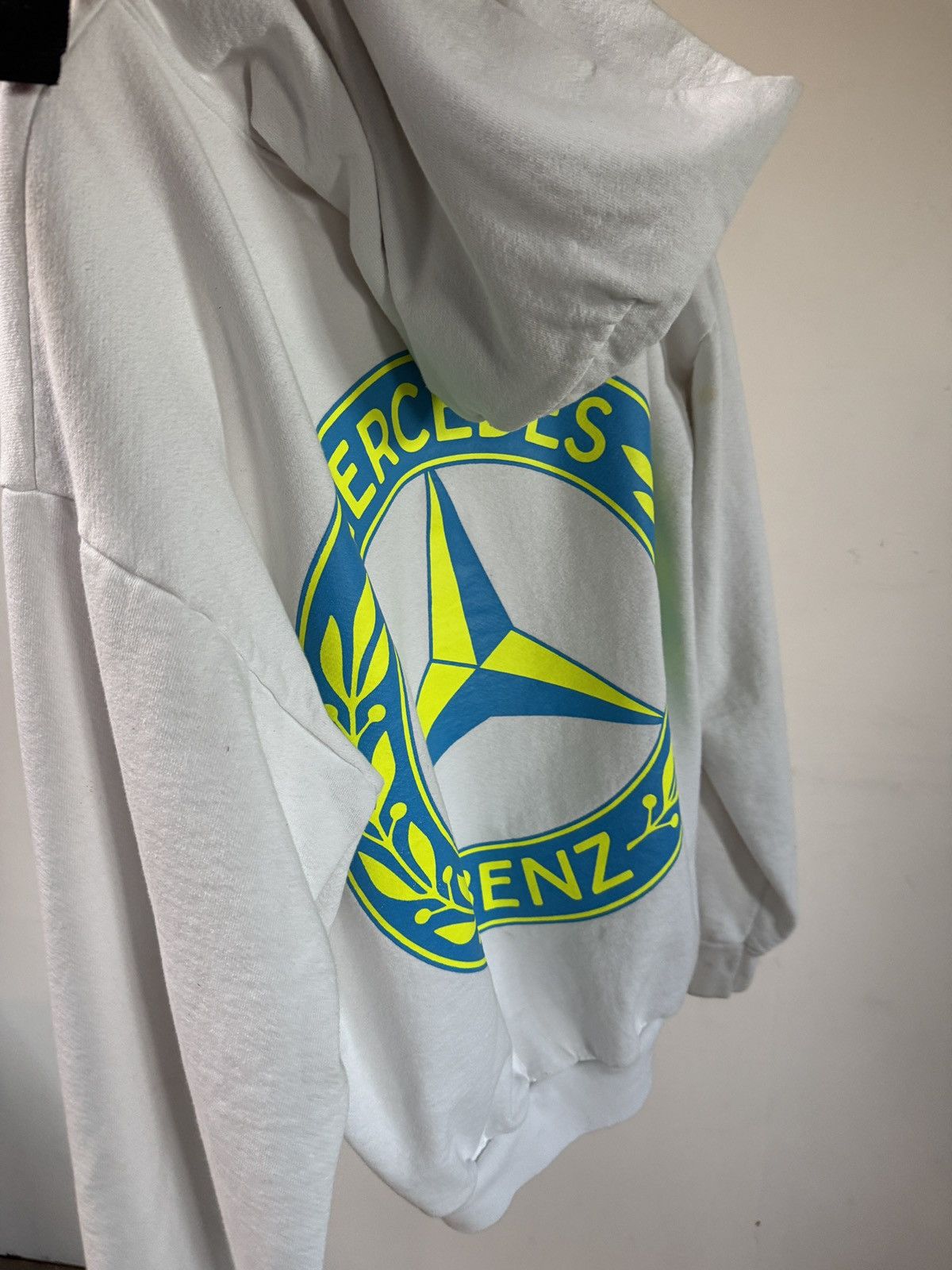 AWGE × Mercedes-Benz AWGE x Mercedes Benz White Hoodie XL Size US XL / EU 56 / 4 - 4 Thumbnail