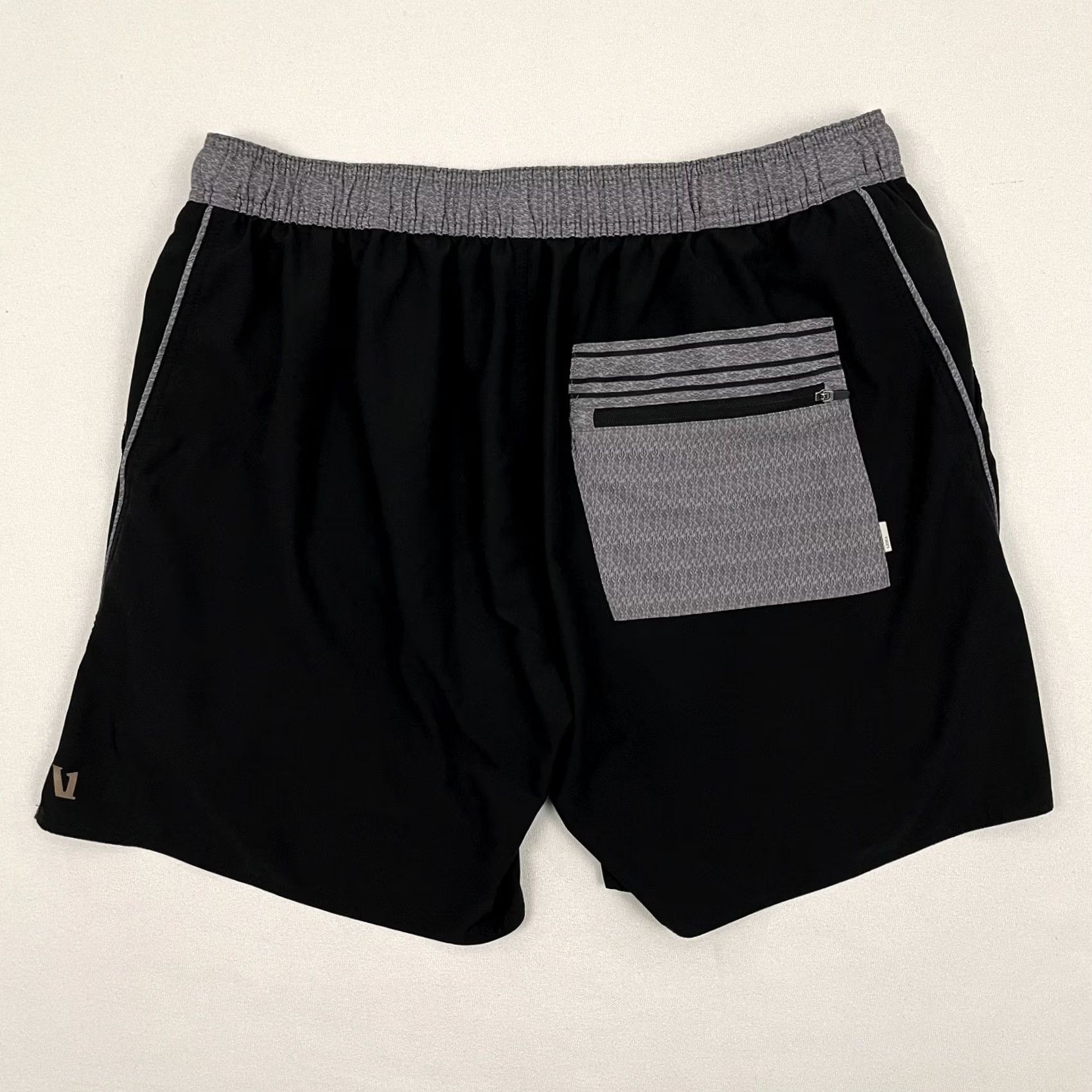 Vuori Vuori Trail Shorts Mens XL 6" Lined Athletic Running Gym & Training Breathable Pockets Black Slim/Regular Fit Casual Sports Vintage? Size US 36 / EU 52 - 2 Thumbnail