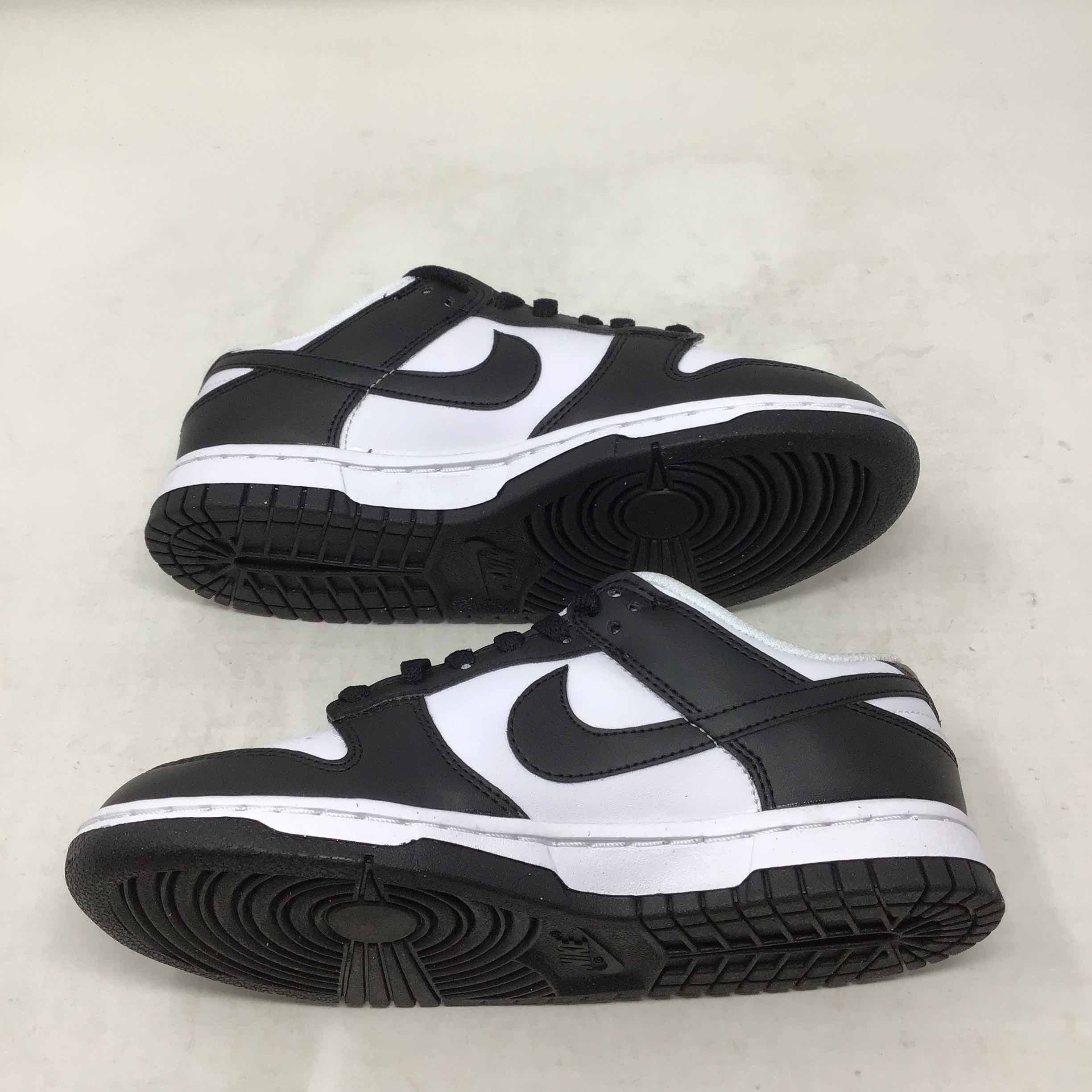 Wmns Dunk Low Next Nature Black White White Sockliner