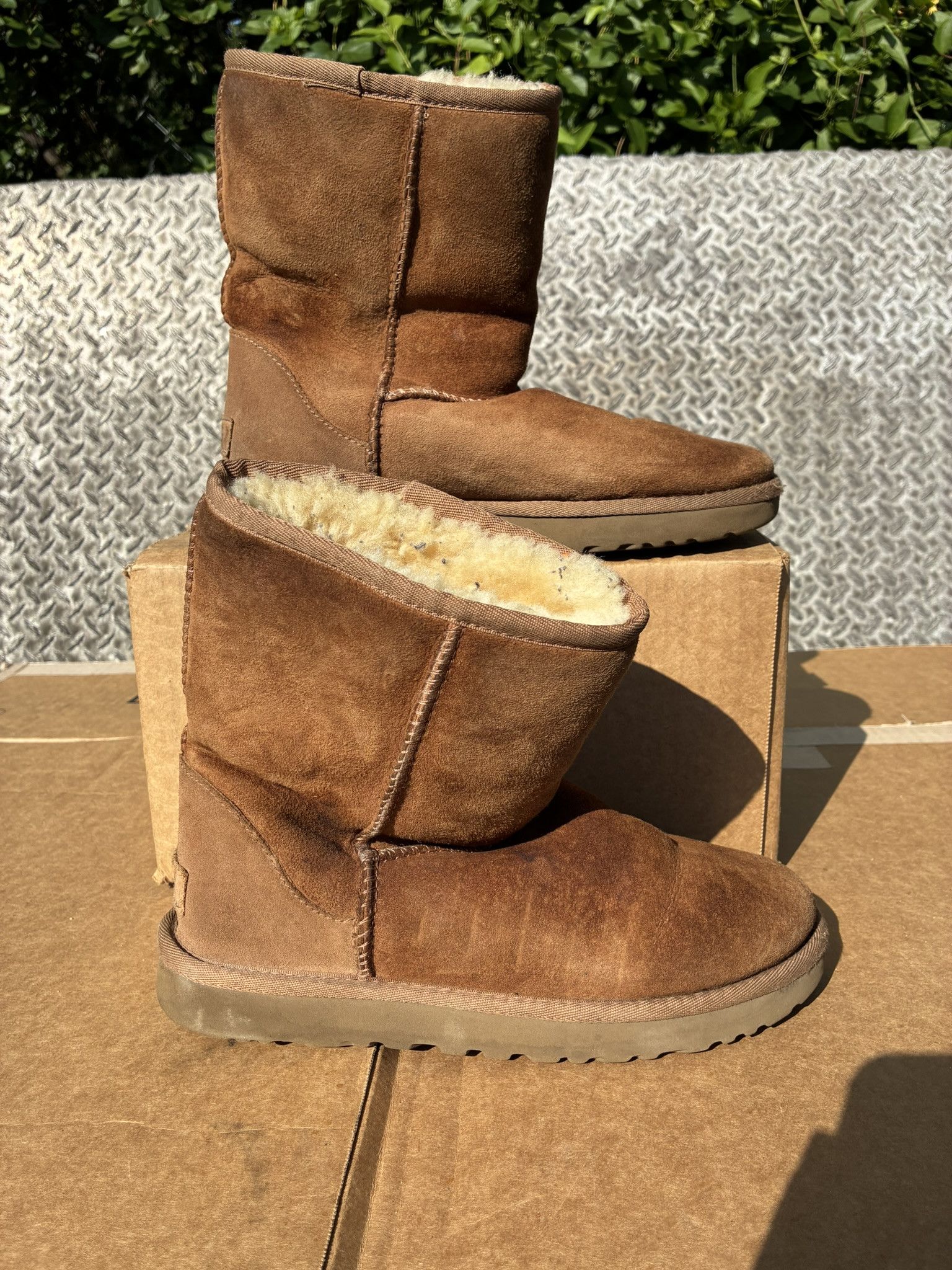 Ugg UGG Australia Classic Short II Boots Women Size 7 Size US 7 / IT 37 - 2 Thumbnail