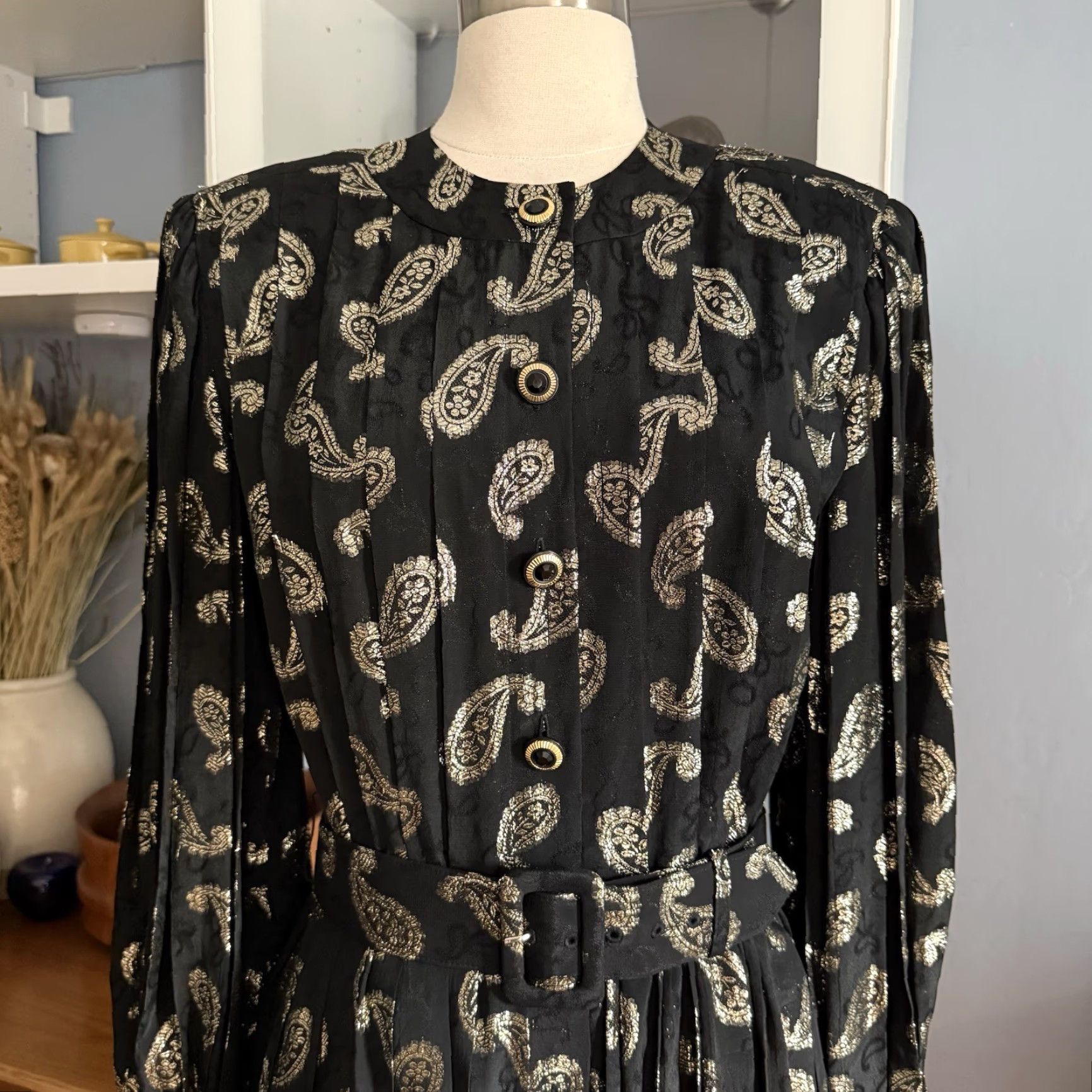 Vintage VINTAGE Adele Simpson Black Gold Paisley Button Midi Dress Pleated M Shirt Dress 70s Womens, Adult Medium Size M / US 6-8 / IT 42-44 - 2 Thumbnail