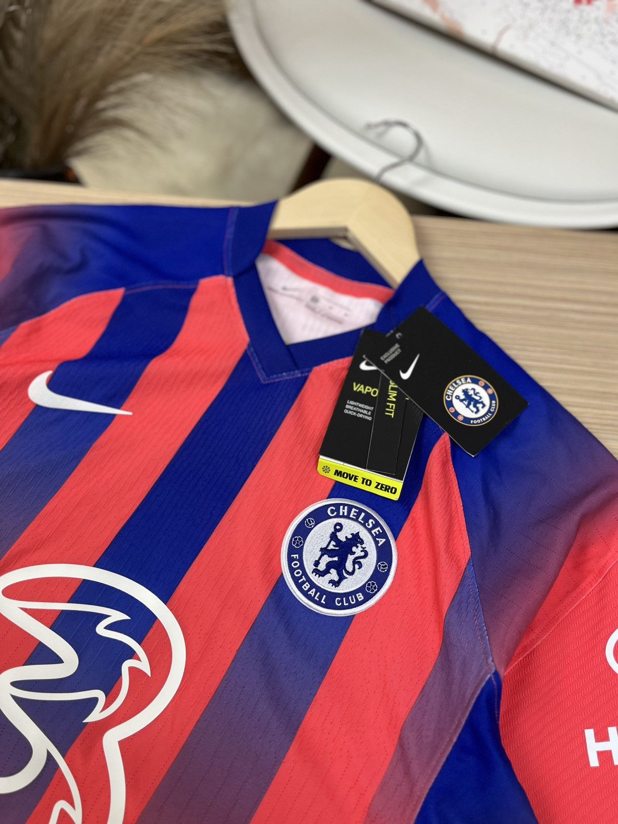 Nike CHELSEA LONDON 2020/2021 FOOTBALL SOCCER HAVERTZ JERSEY Size US M / EU 48-50 / 2 - 6 Thumbnail