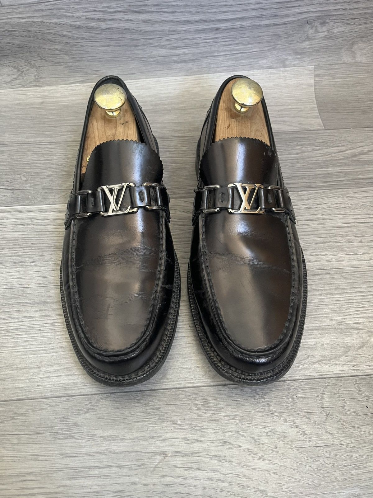 Louis Vuitton Louis Vuitton major penny loafers lv logo Size US 8 / EU 41 - 1 Thumbnail