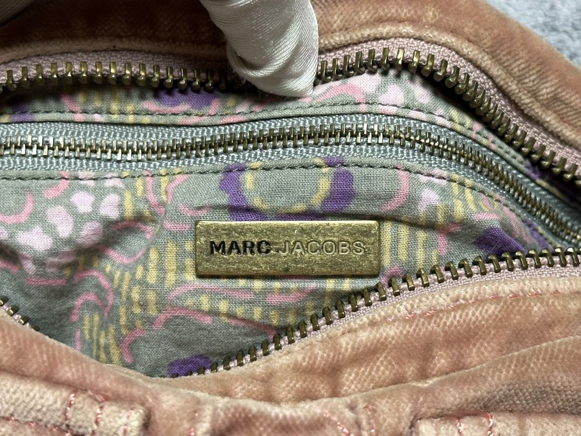 Marc Jacobs Vintage Y2K Marc Jacobs Velvet Mini Bag Size ONE SIZE - 13 Thumbnail