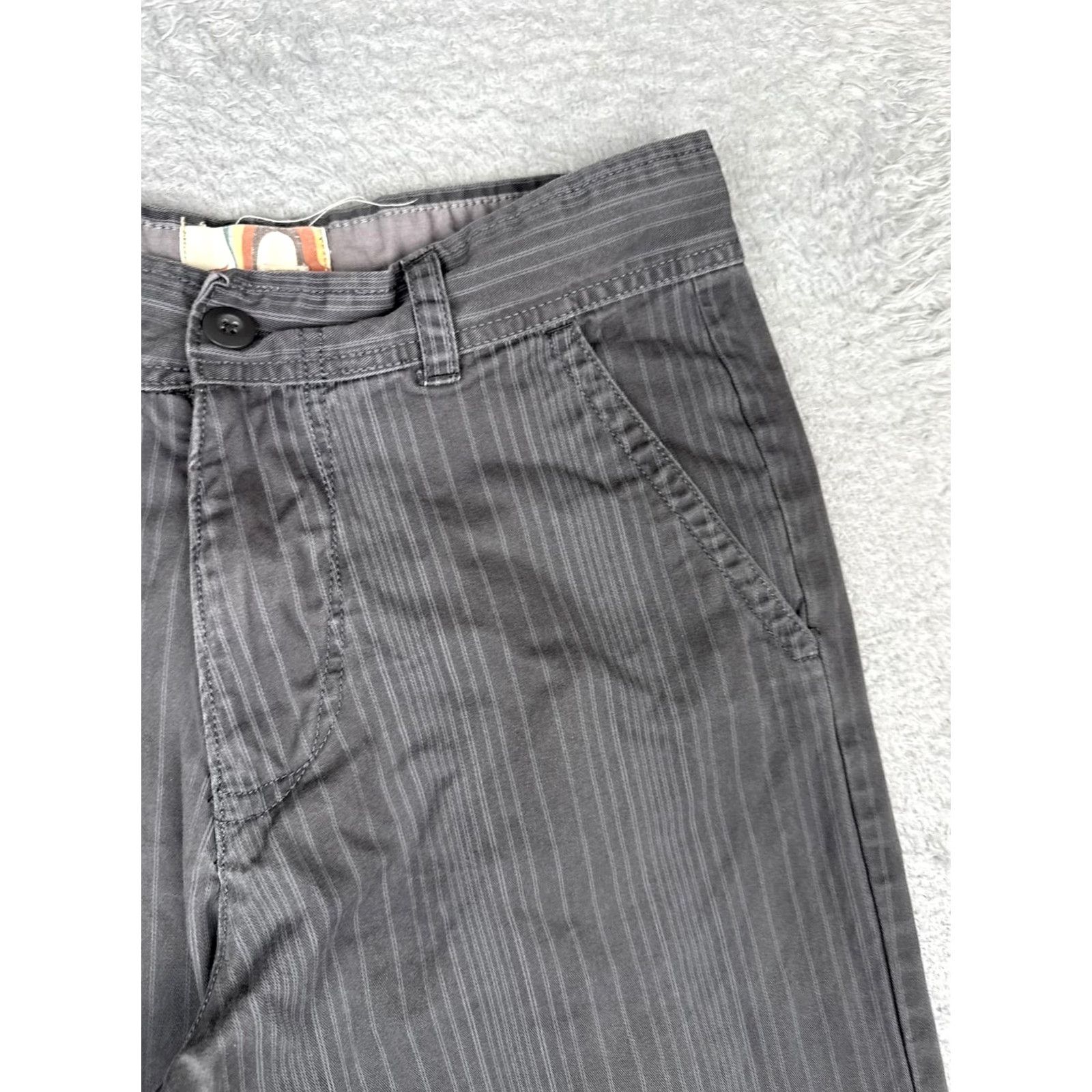 Vintage Op Shorts Mens 32 Gray Striped Canvas Chino Flat Front 10 Inseam Casual Summer Size US 32 / EU 48 - 5 Thumbnail