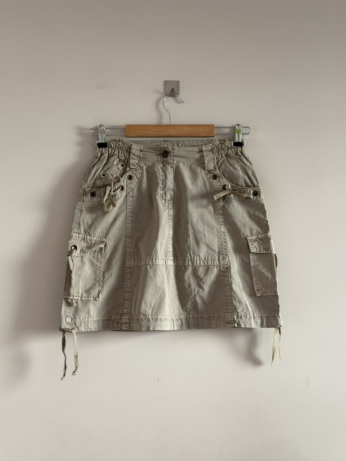 Vintage Vintage Cargo Mini Skirt Beige Size 26" / US 2 / IT 38 - 1 Thumbnail