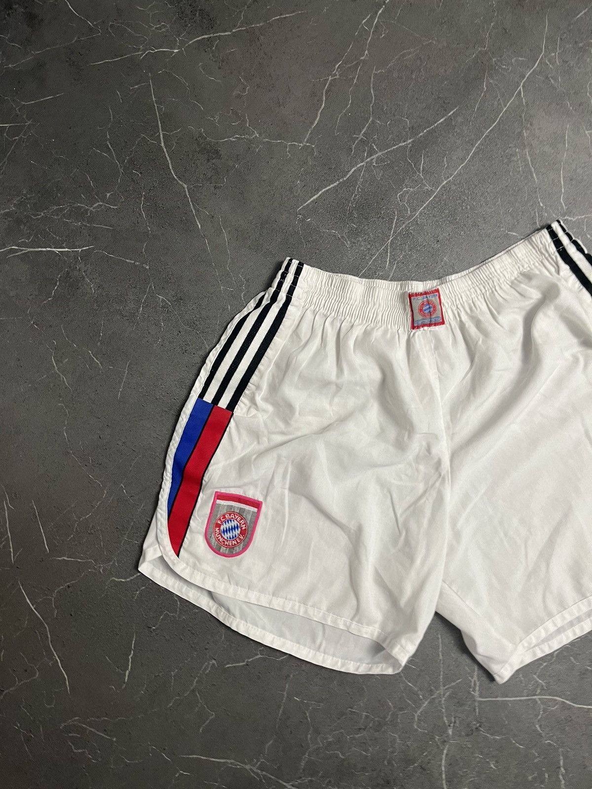 Adidas Adidas FC Bayern Munchen 1997 vintage rare model mens Size US 34 / EU 50 - 2 Thumbnail
