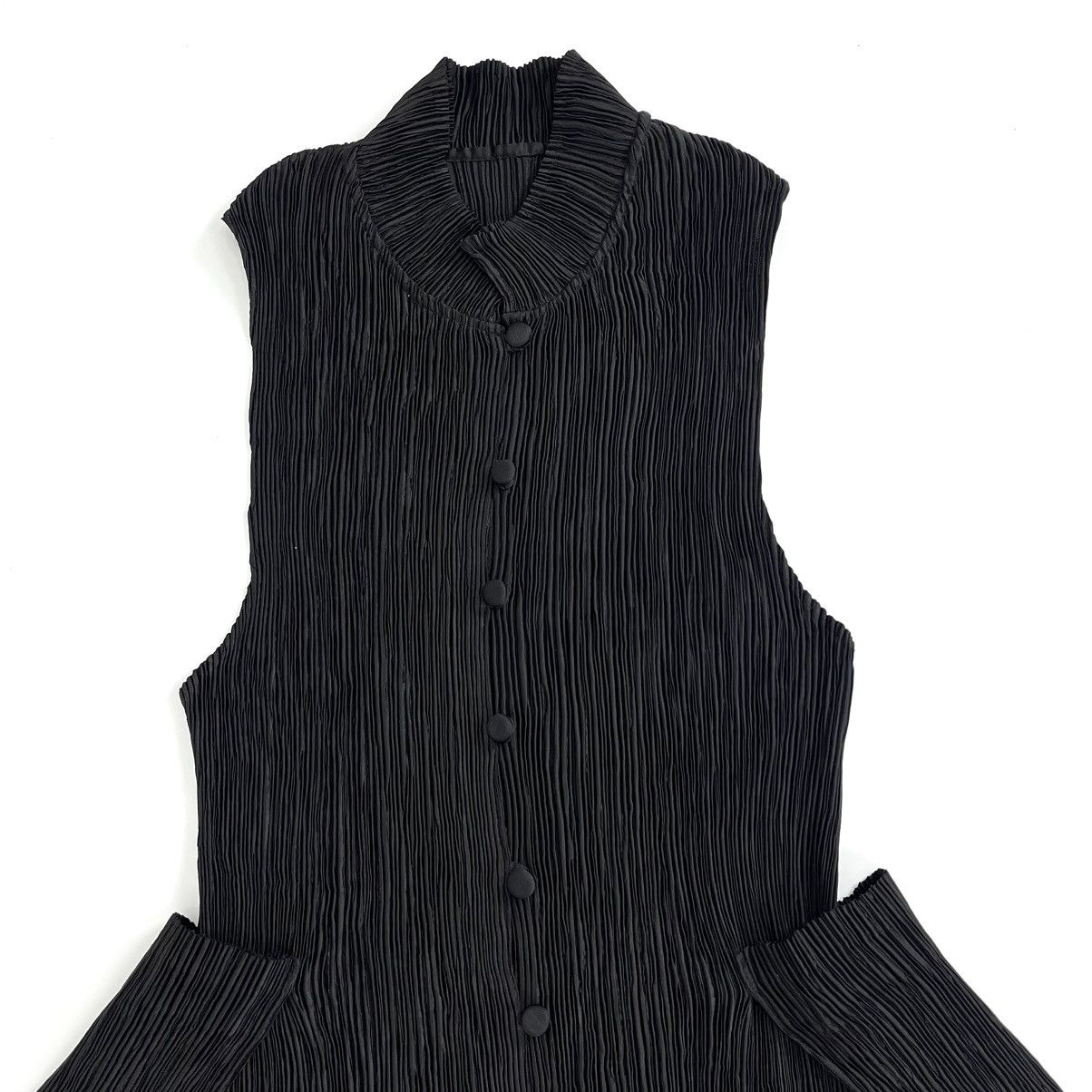Issey Miyake × Pleats Please Issey Miyake Pleats Please Issey Miyake 3D Pocket Sleeveless Button Up Size US L / EU 52-54 / 3 - 2 Thumbnail