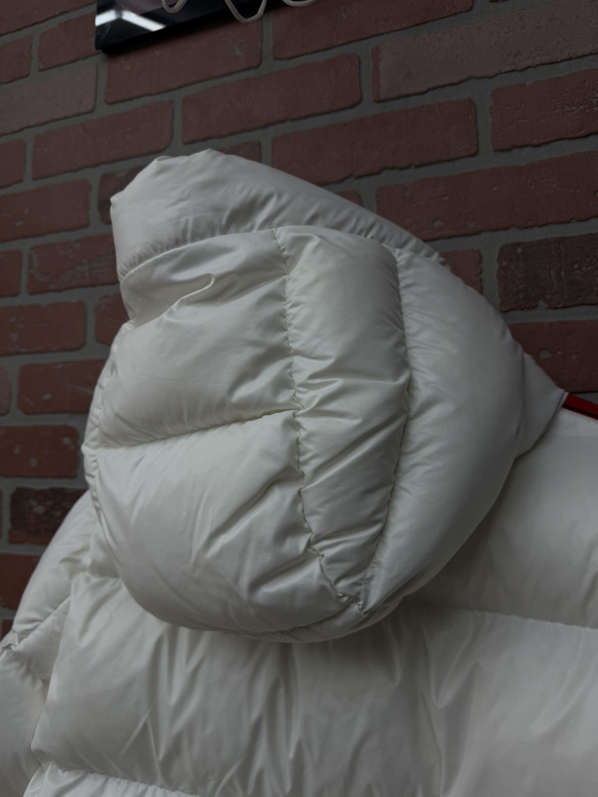 Moncler Size M/2 - Moncler Dincer Giubbotto Puffer White Size US M / EU 48-50 / 2 - 10 Thumbnail