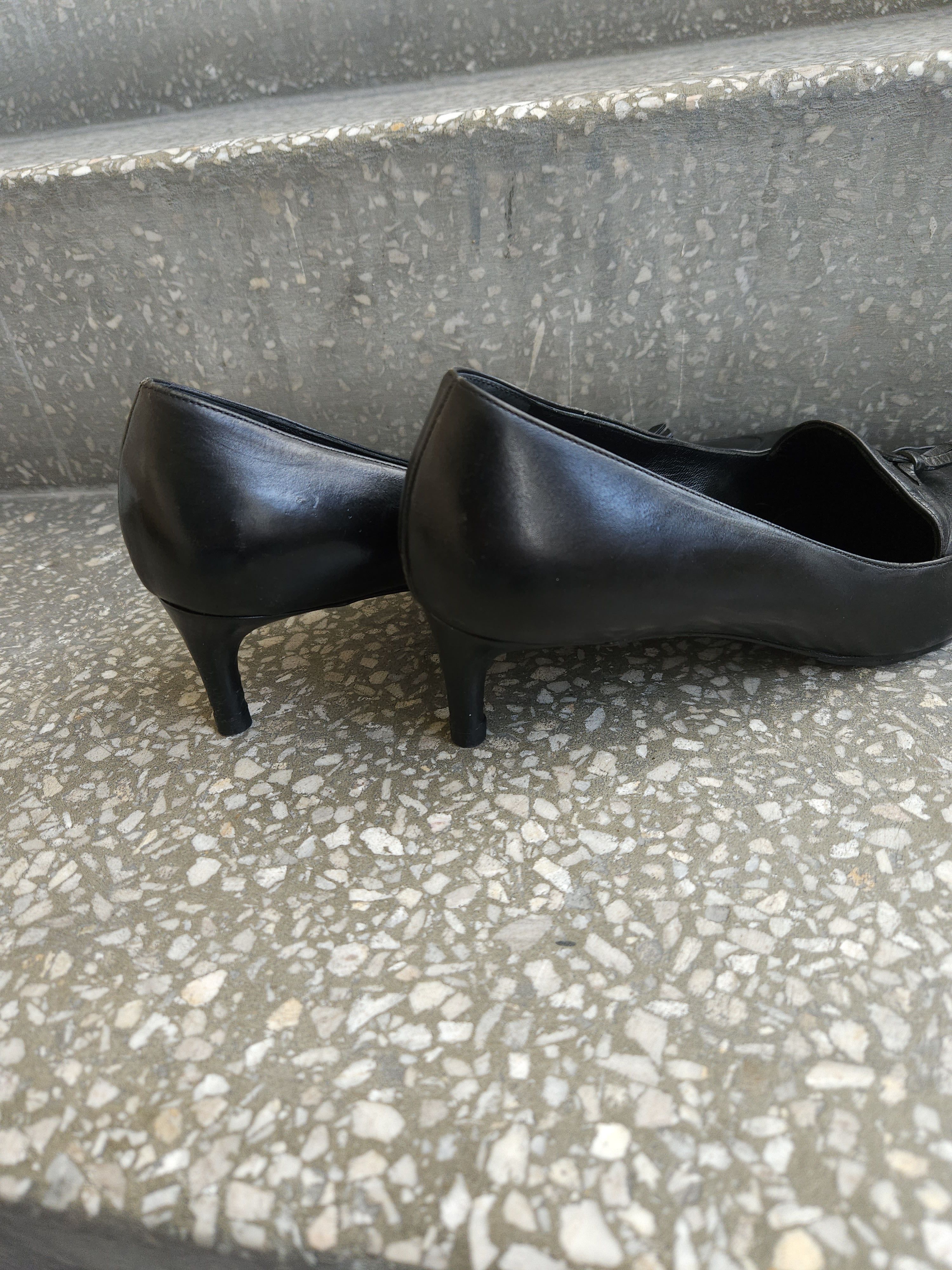 Gucci Archive y2k Gucci pointed toe bow ribbon kitten heels Size US 8 / IT 38 - 21 Thumbnail
