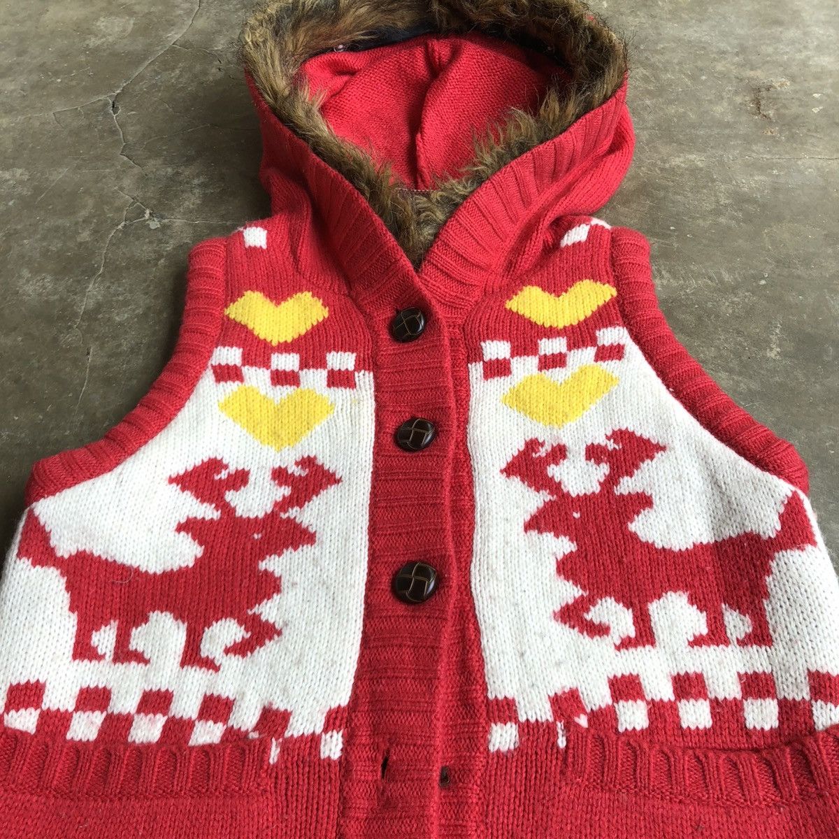 Japanese Brand 2000s Coelu Knit Deer Motif Fur Vest Red Ifsix Lgb Style Size US S / EU 44-46 / 1 - 4 Thumbnail