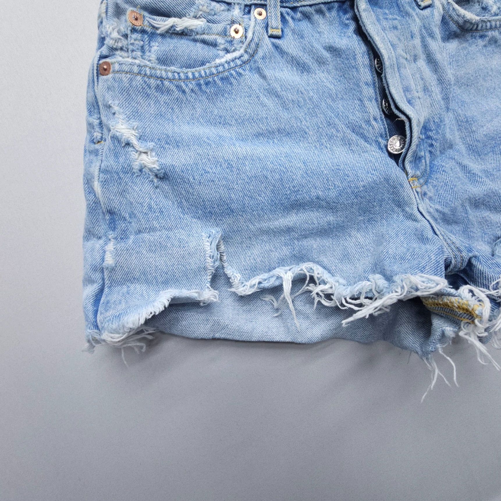 Agolde AGOLDE Parker Distressed Jean Shorts Womens 26 Blue Button Fly Rigid Denim Shirt? Size 26" / US 2 / IT 38 - 4 Thumbnail