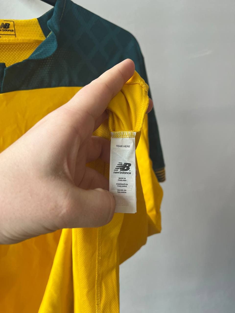 New Balance 2019/20 CELTIC FC AWAY SOCCER JERSEY FOOTBALL SHIRT SIZE L Size US L / EU 52-54 / 3 - 9 Thumbnail
