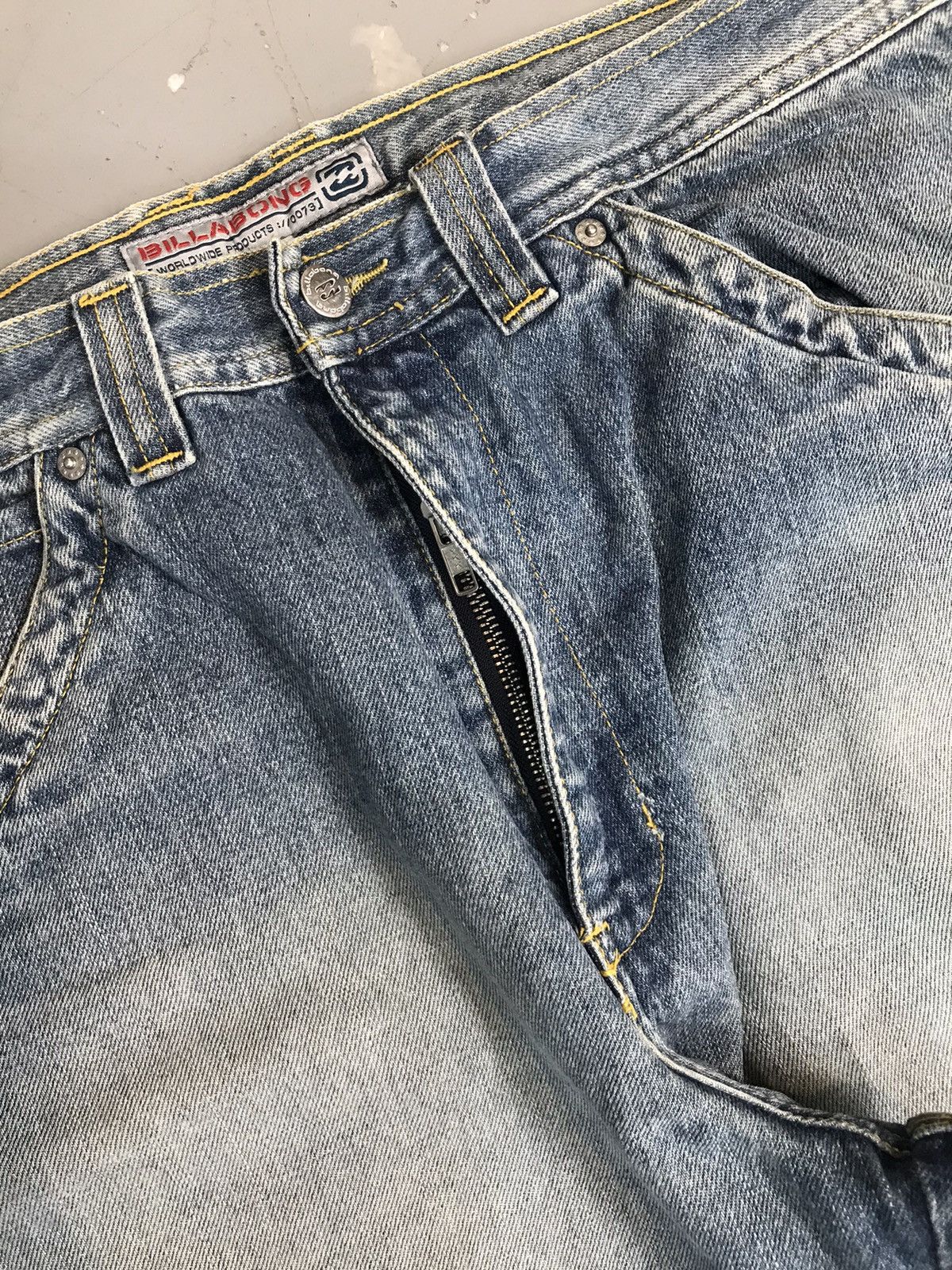 Billabong × Vintage Vintage billabong big pocket baggy fit denim Size US 36 / EU 52 - 5 Thumbnail