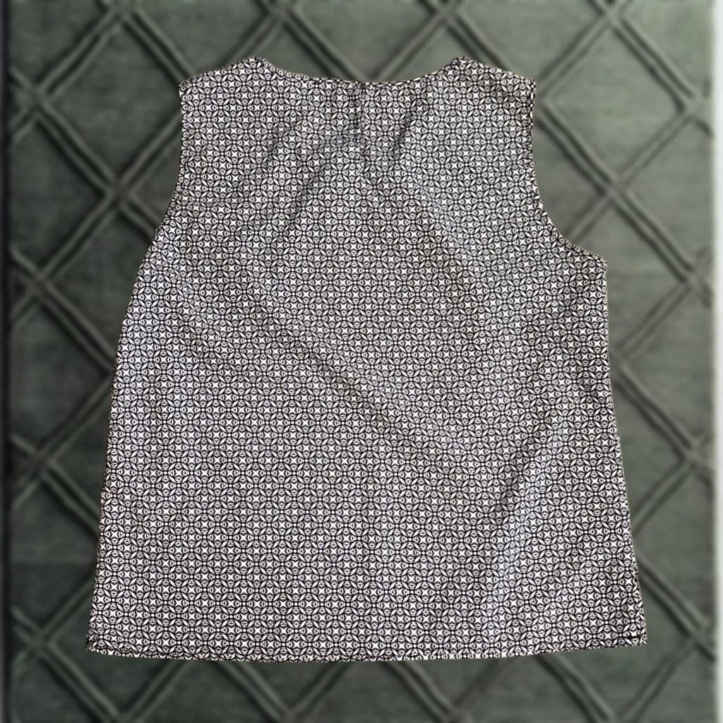 Calvin Klein Calvin Klein Tank Top Black White geometric print Sleeveless Round Neck Pullover Casual Party/Cocktail Travel Woman M Black Calvin Klein Tank Top SS23 Size M / US 6-8 / IT 42-44 - 1 Thumbnail