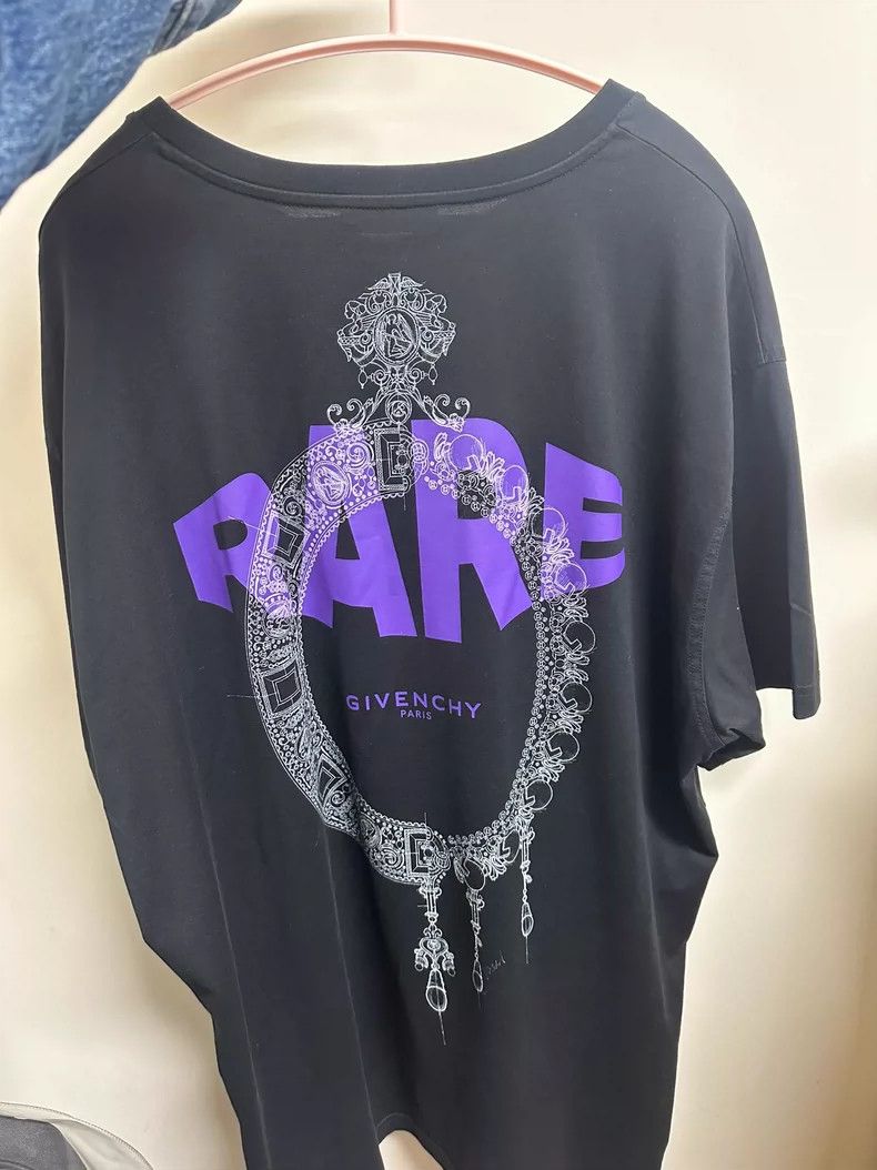 Givenchy Givenchy Classic Short-Sleeve T-Shirt Size US XXL / EU 58 / 5 - 3 Thumbnail