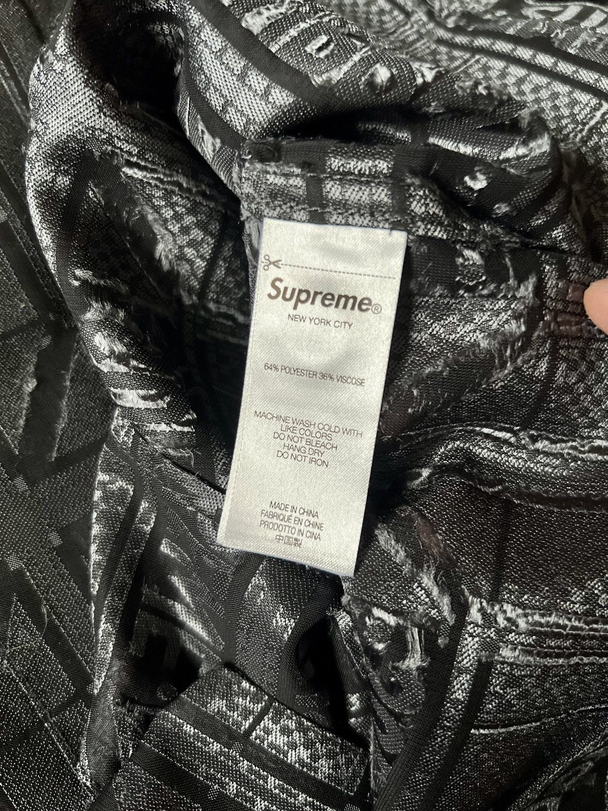 Supreme SUPREME TRAY JACQUARD S/S SHIRT BLACK Size US L / EU 52-54 / 3 - 8 Thumbnail