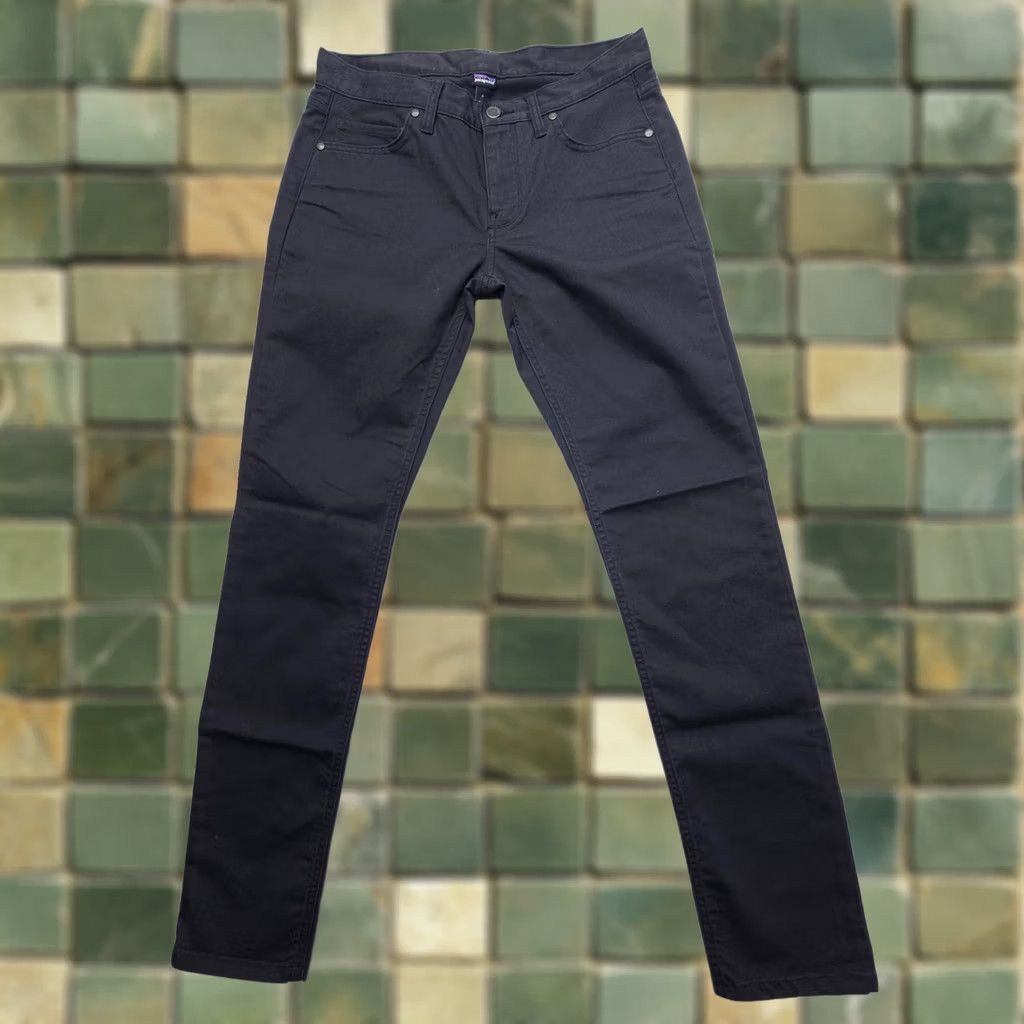 Patagonia Patagonia Pinyon Pines Pants Womens 6 Black Slim Hiking Stretch Chino Knit Cotton Blend Zip Front Flat Front Size 28" / US 6 / IT 42 - 1 Thumbnail