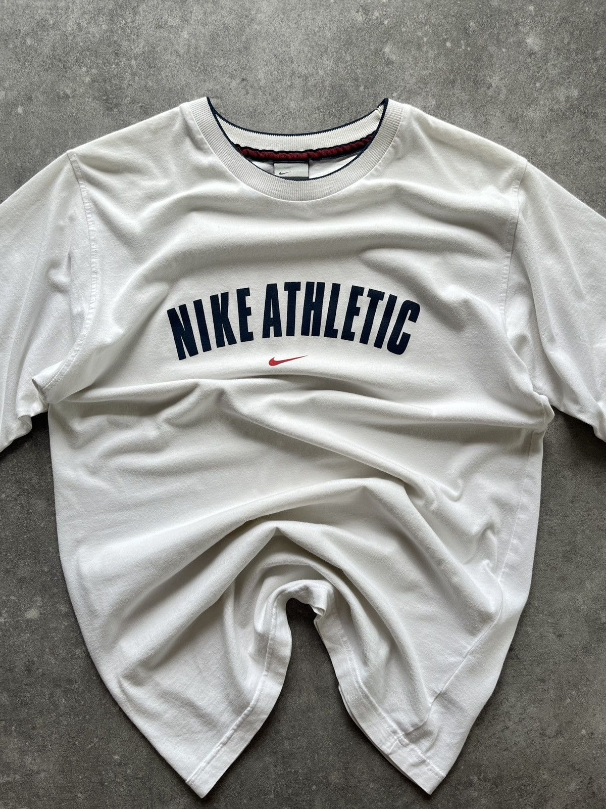 Nike Vintage Y2K NIKE Central Swoosh T-shirt USA Brand 90s Retro Size US M / EU 48-50 / 2 - 2 Thumbnail