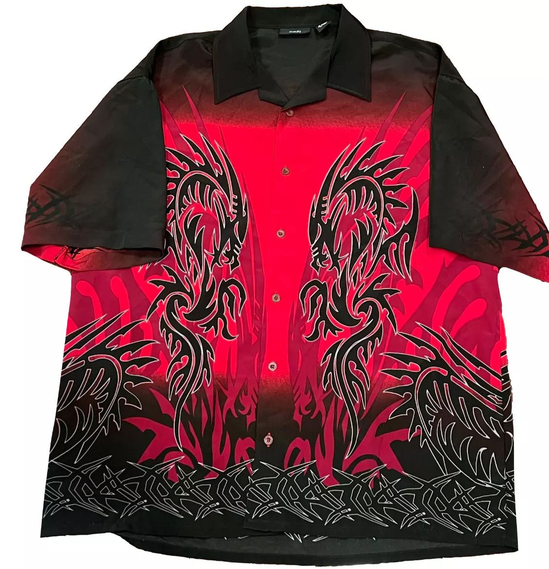 Vintage Red & Black Short Sleeve Dragon Tribal Button size XL Rue 21 Size US XL / EU 56 / 4 - 1 Thumbnail