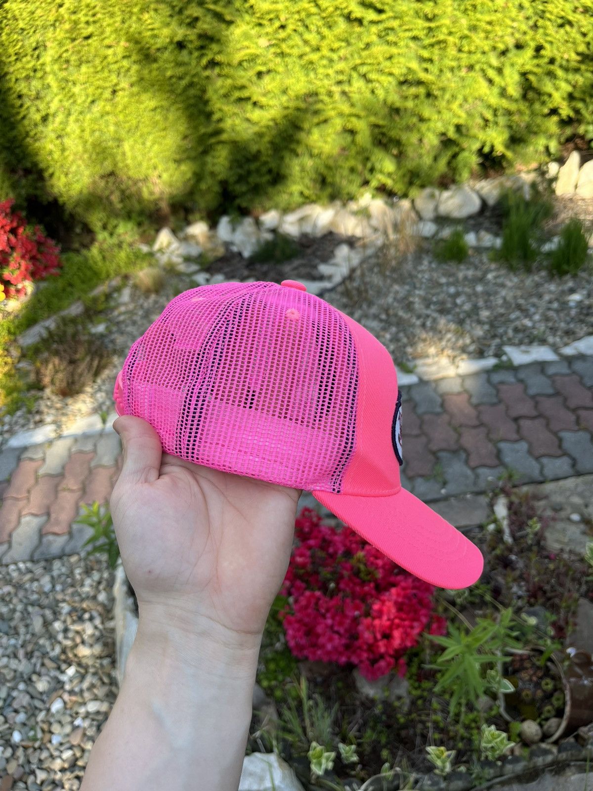 Ed Hardy × Von Dutch Vintage Von Dutch y2k trucker hat mesh cap neon pink Barbie Size ONE SIZE - 5 Thumbnail