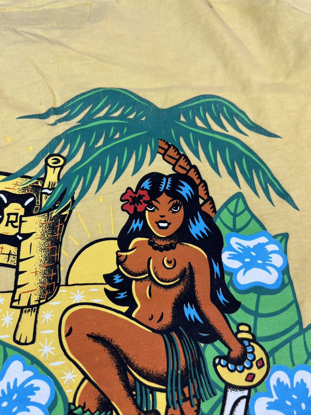 Mambo Vintage 2000s Mambo T Shirt Naked Girl Hawaii Size US L / EU 52-54 / 3 - 10 Thumbnail