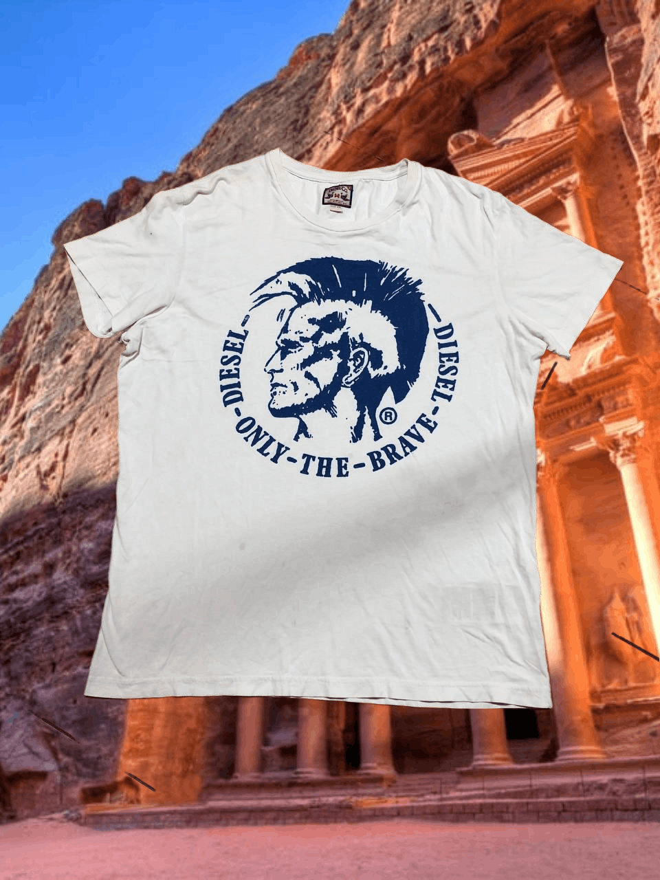 Diesel Vintage white Diesel T-Shirt big logo center crazy Y2K Size US XXL / EU 58 / 5 - 1 Thumbnail