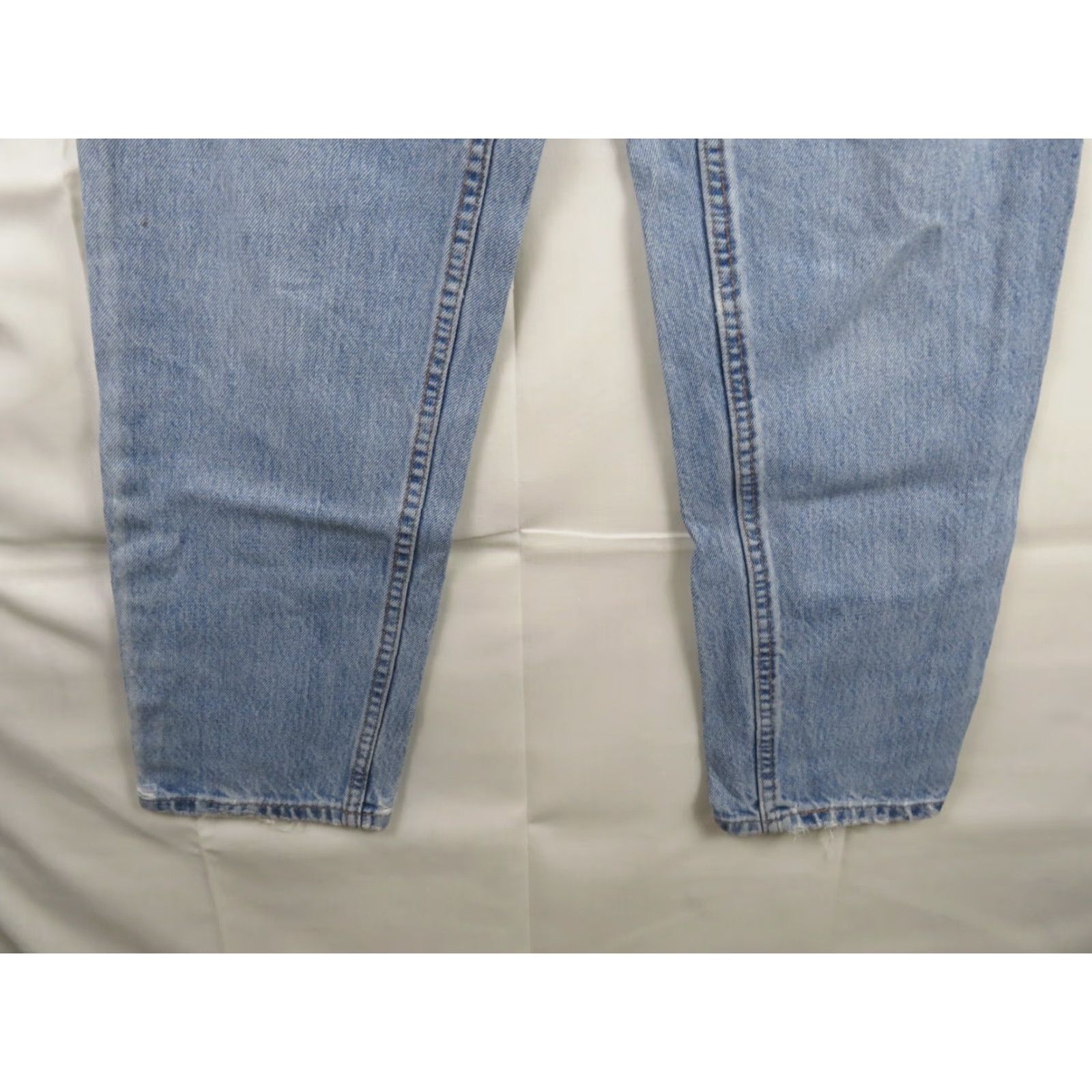 Levi's VINTAGE Levi's 550 Jeans 8 Miss R Denim Blue Bootcut 32 Inseam 28 Waist Men Size 28" / US 6 / IT 42 - 2 Thumbnail