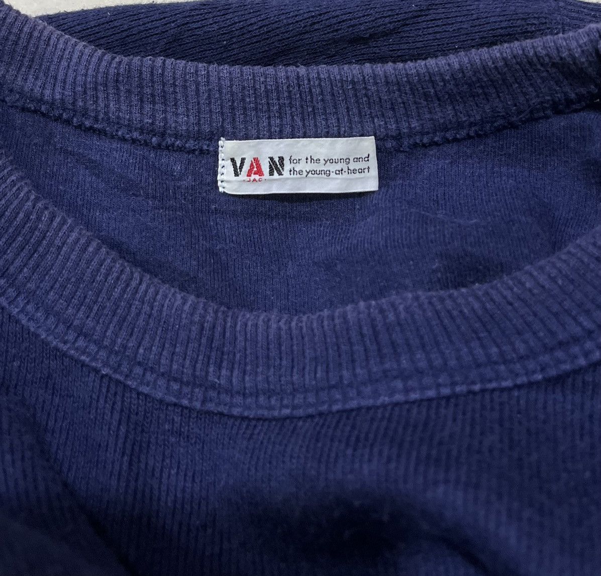Vintage Vintage 90s Van Jac Embroidery Sweatshirt Jumper Size US L / EU 52-54 / 3 - 4 Thumbnail