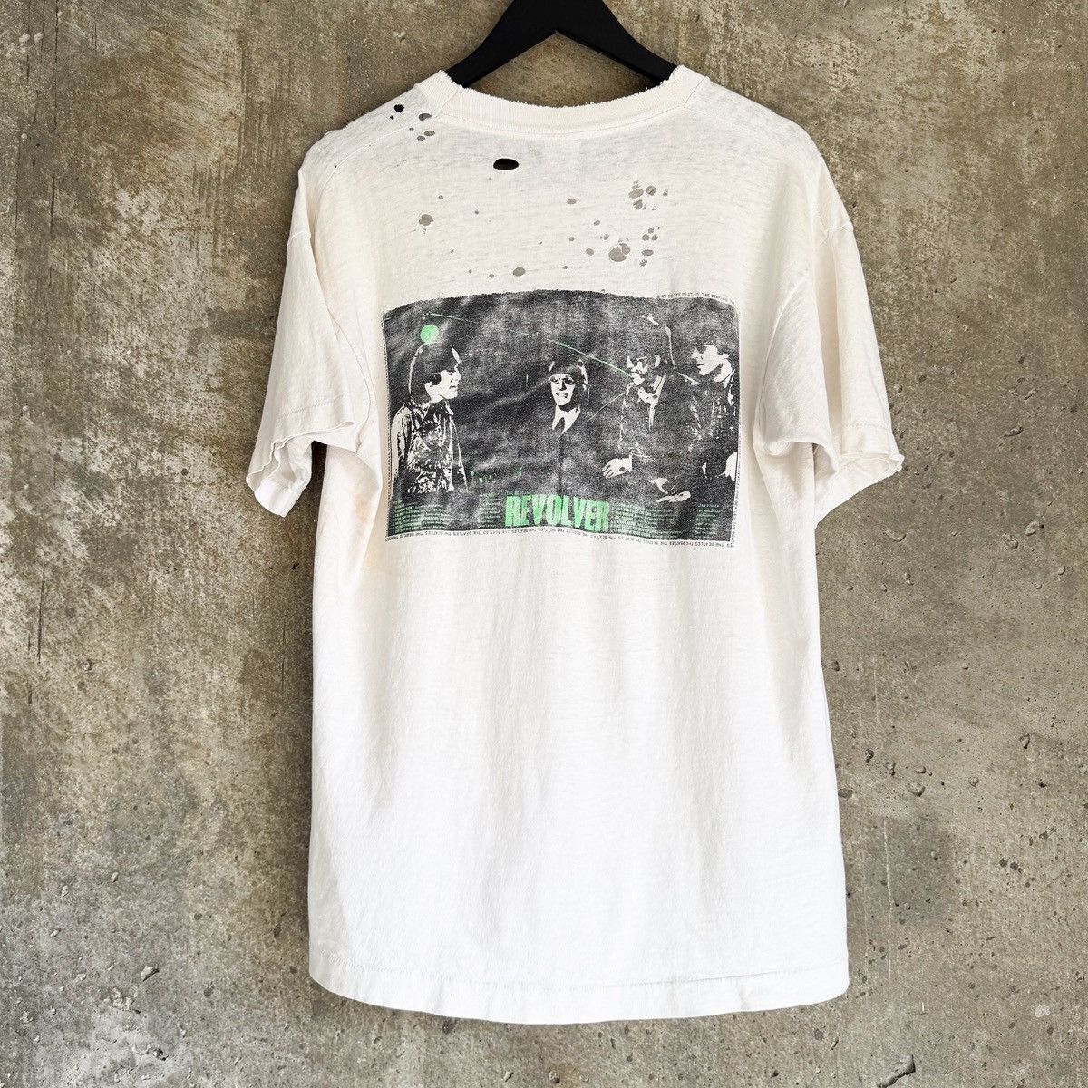 Band Tees 90s THRASHED The Beatles ‘Revolver’ Tee Shirt Size US L / EU 52-54 / 3 - 3 Thumbnail